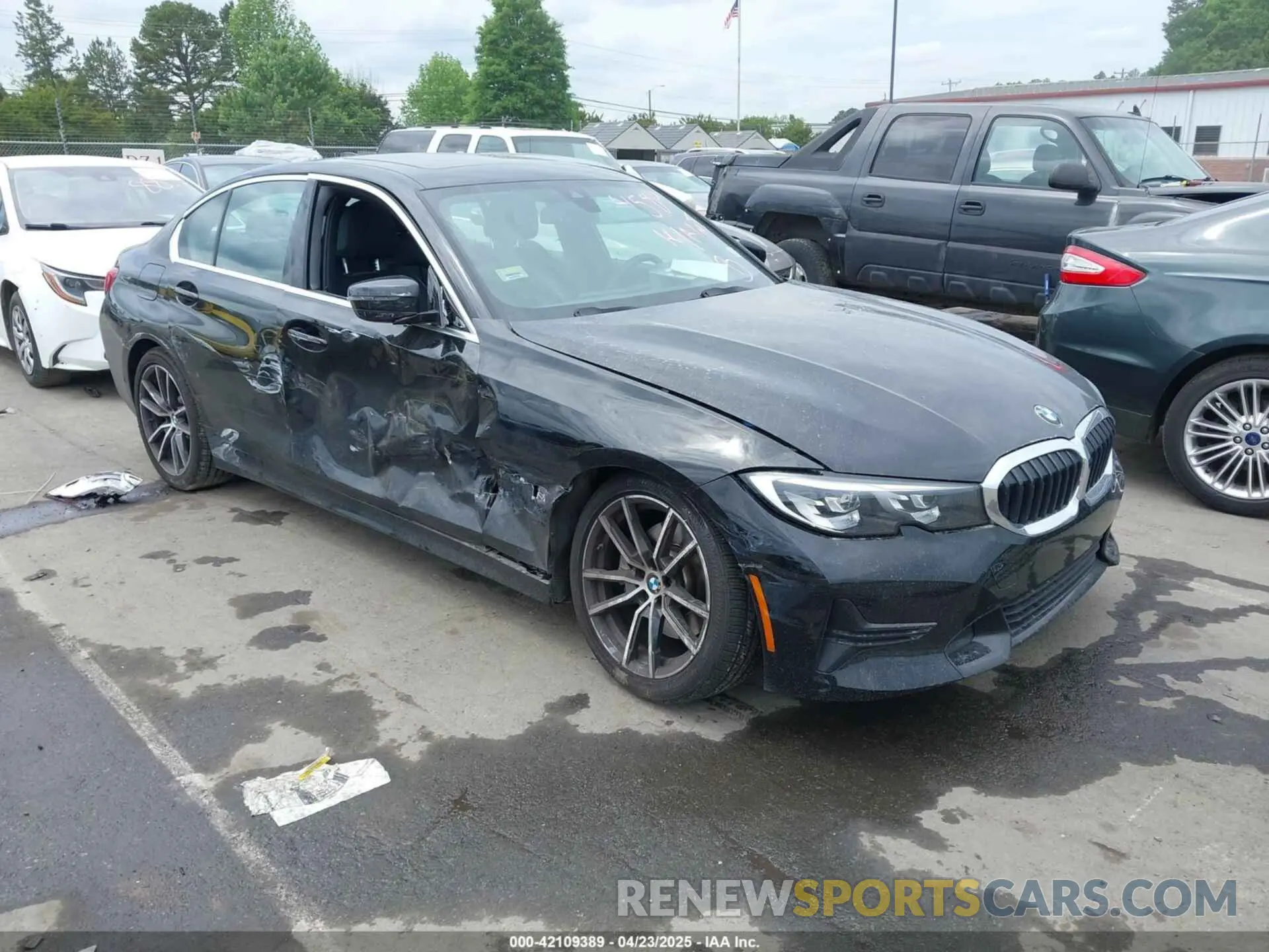 1 Photograph of a damaged car 3MW5R1J07L8B14584 BMW 330I 2020