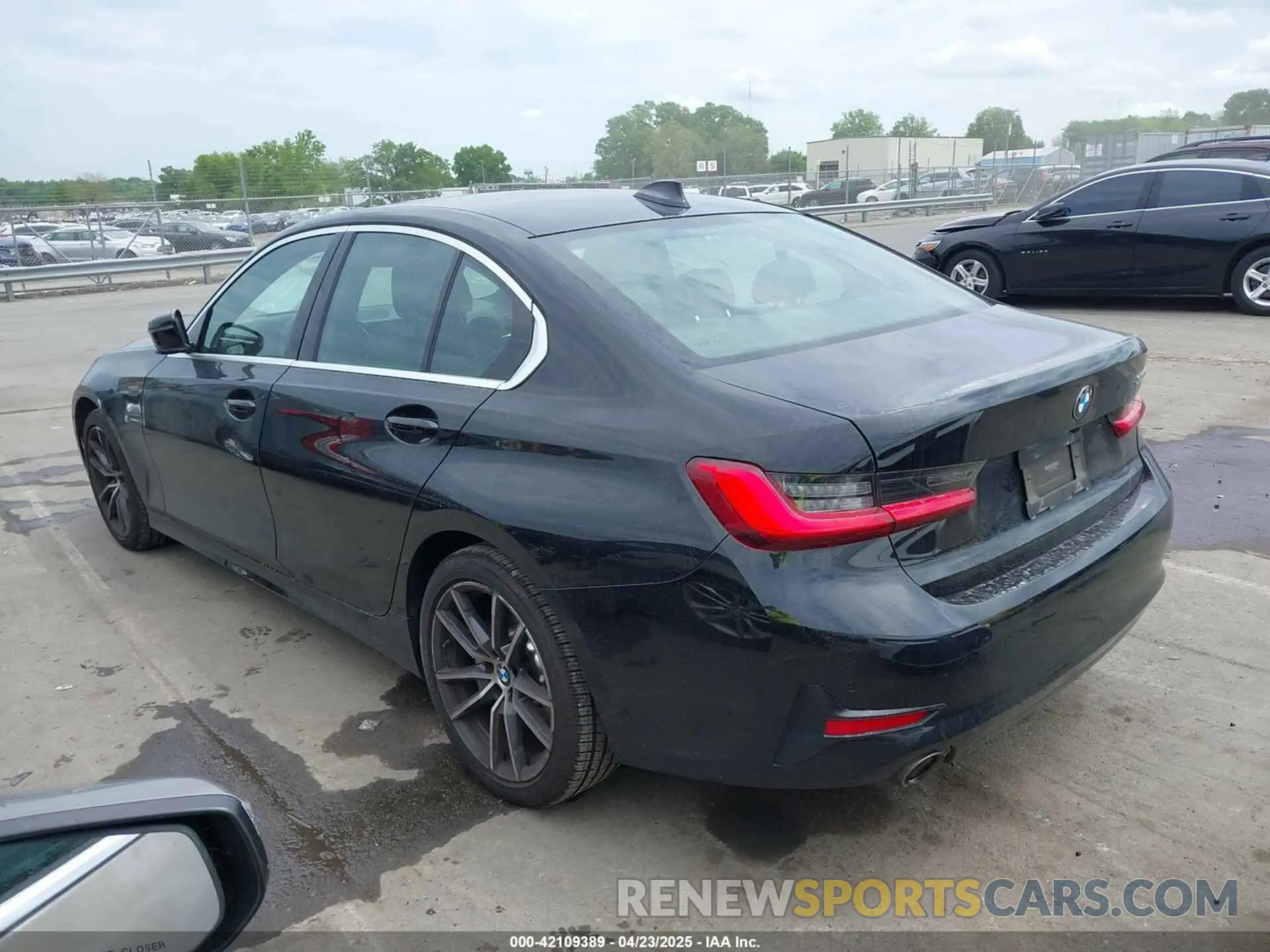 14 Photograph of a damaged car 3MW5R1J07L8B14584 BMW 330I 2020