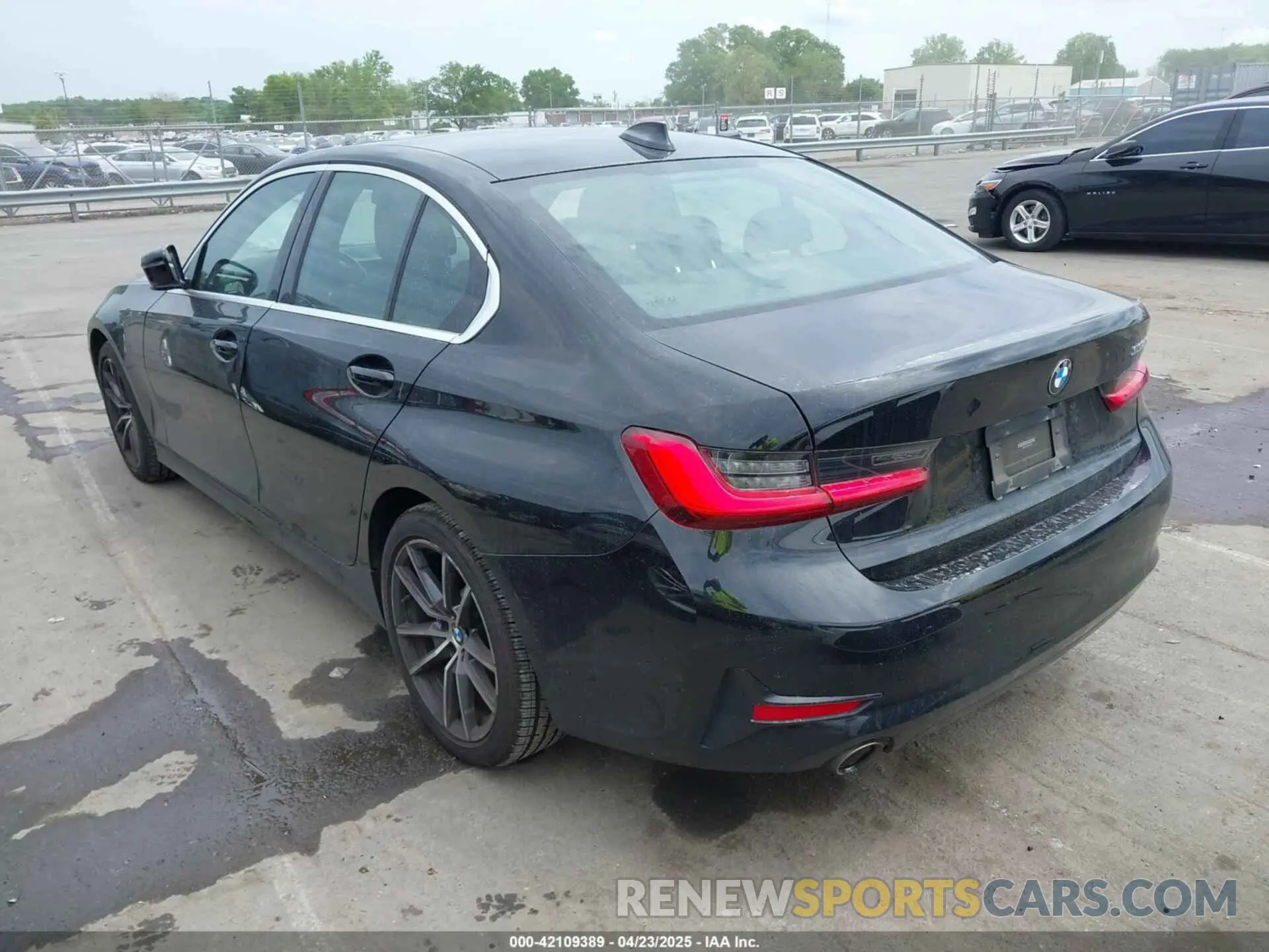 3 Photograph of a damaged car 3MW5R1J07L8B14584 BMW 330I 2020