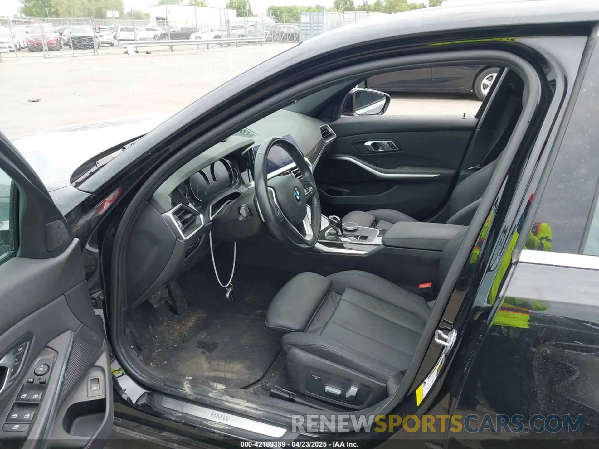 5 Photograph of a damaged car 3MW5R1J07L8B14584 BMW 330I 2020
