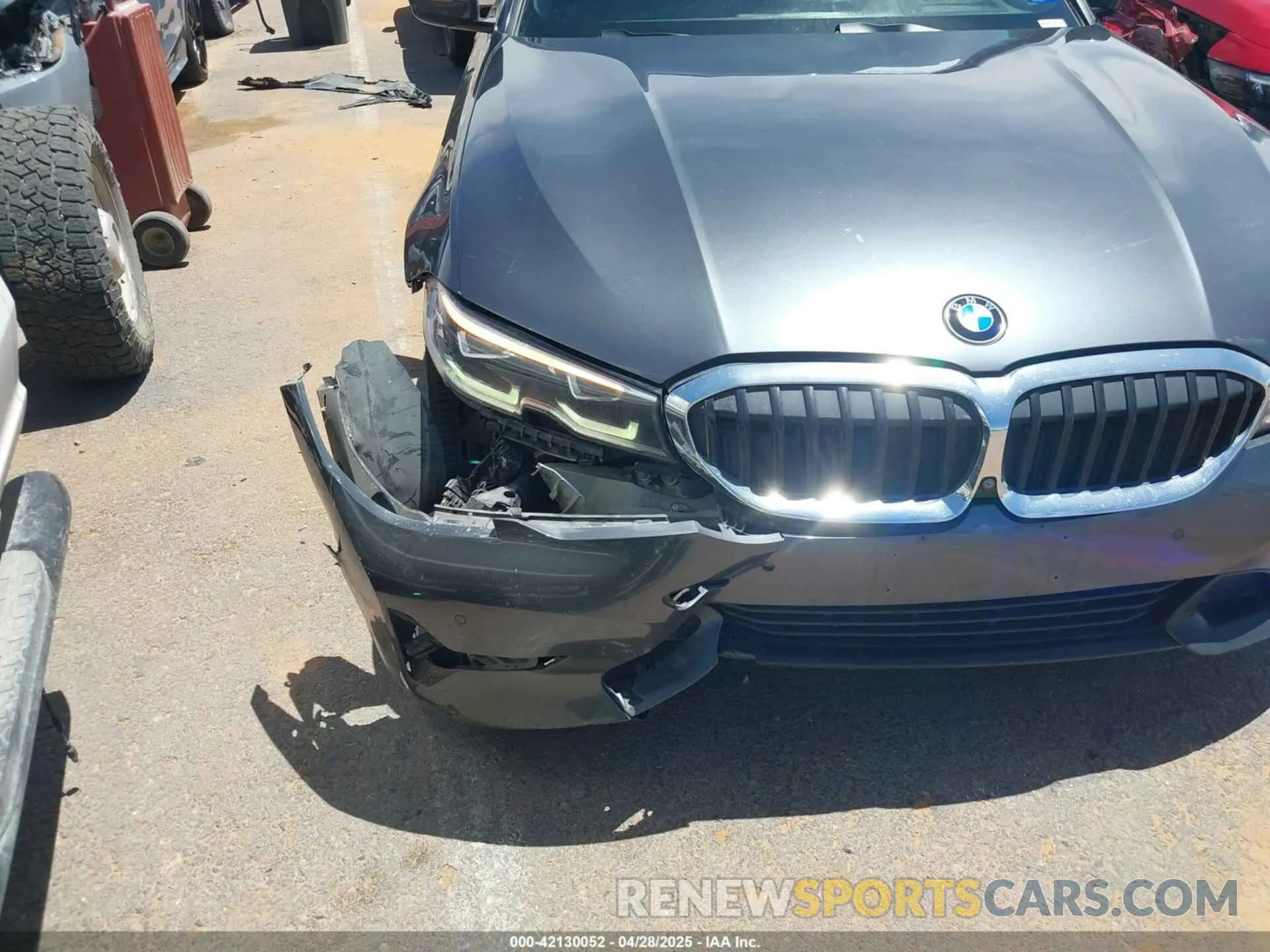 6 Photograph of a damaged car 3MW5R1J07L8B25648 BMW 330I 2020