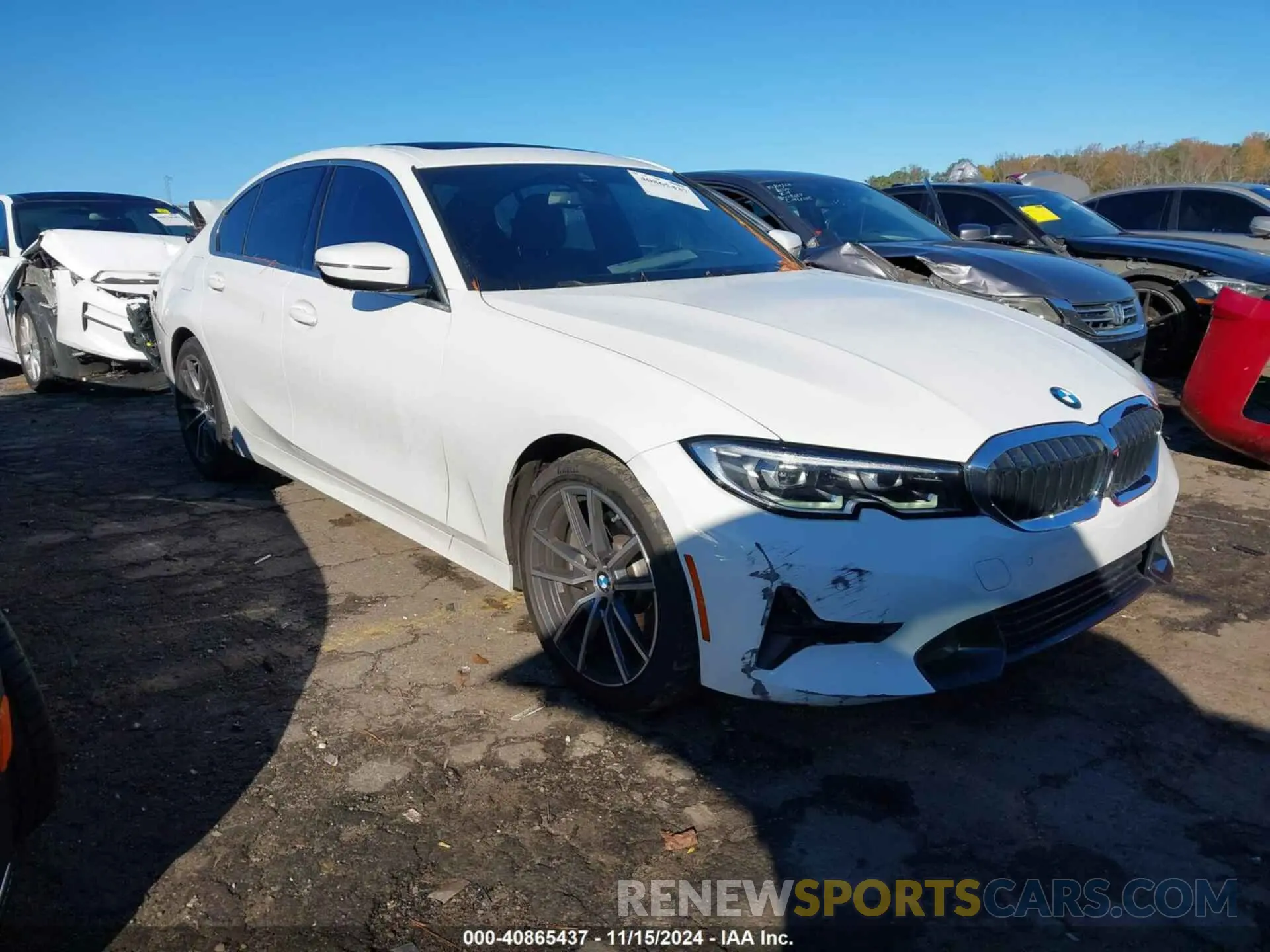 1 Photograph of a damaged car 3MW5R1J08L8B08826 BMW 330I 2020
