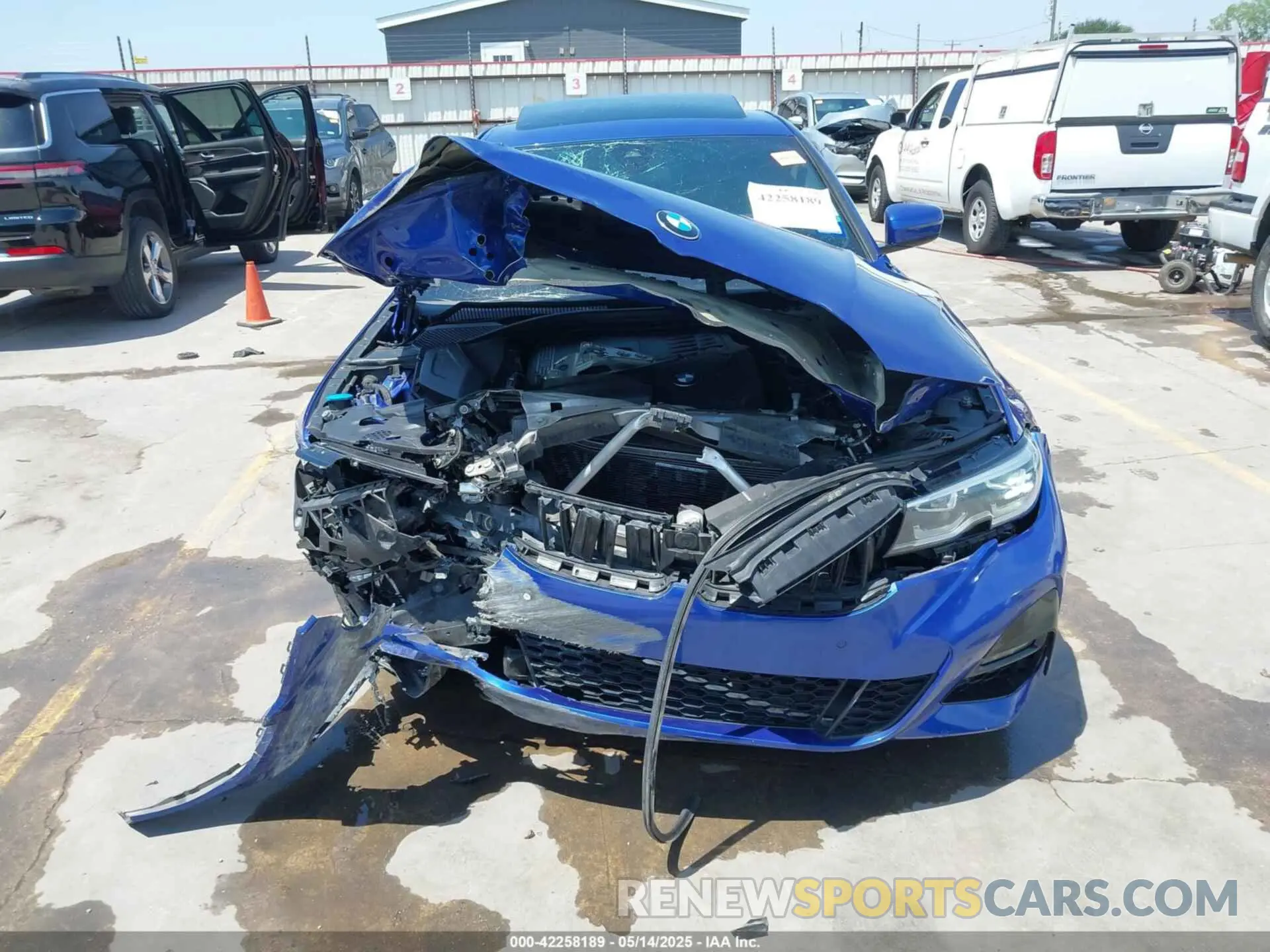 13 Фотография поврежденного автомобиля 3MW5R1J08L8B25447 BMW 330I 2020