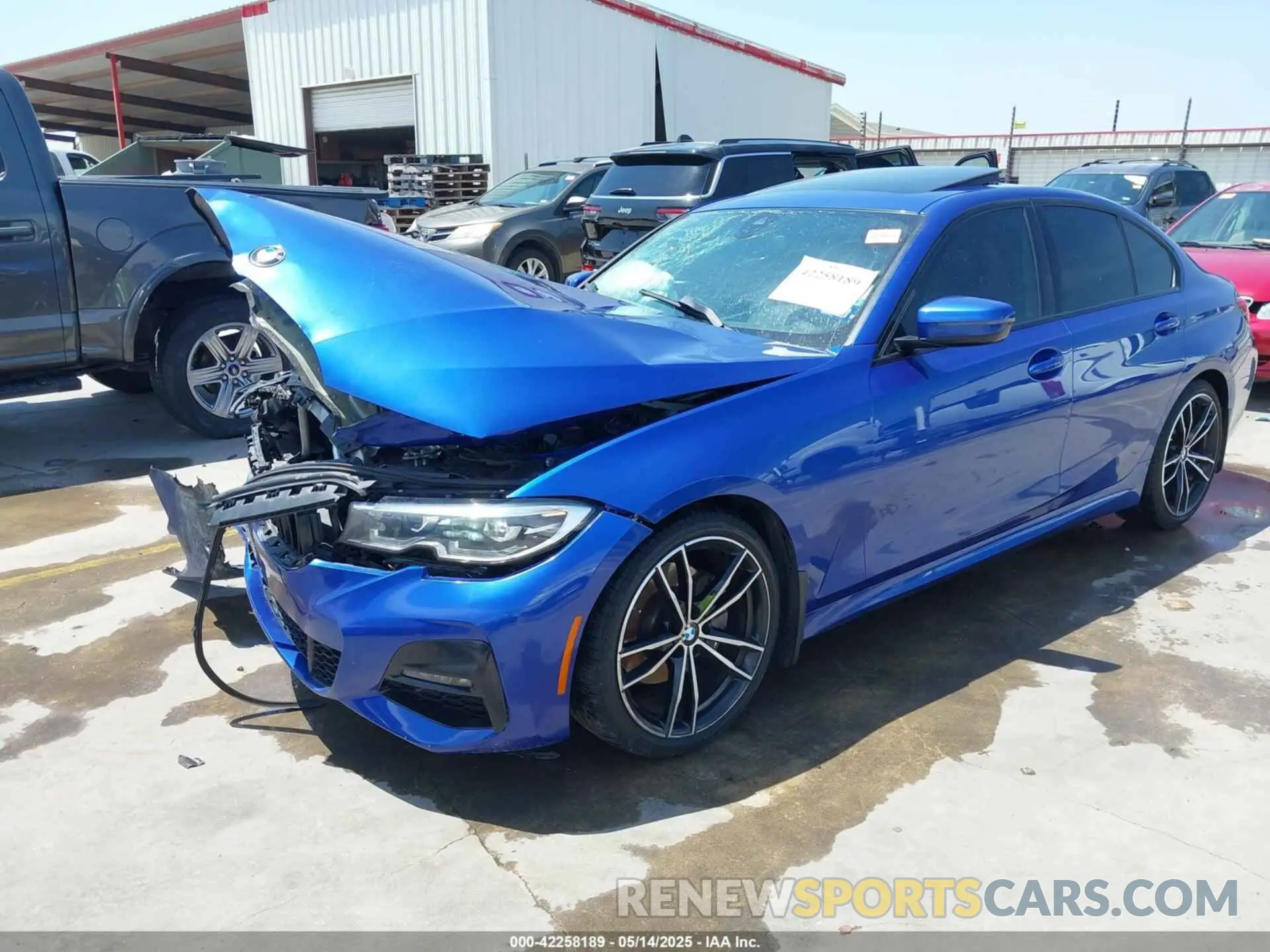 2 Фотография поврежденного автомобиля 3MW5R1J08L8B25447 BMW 330I 2020