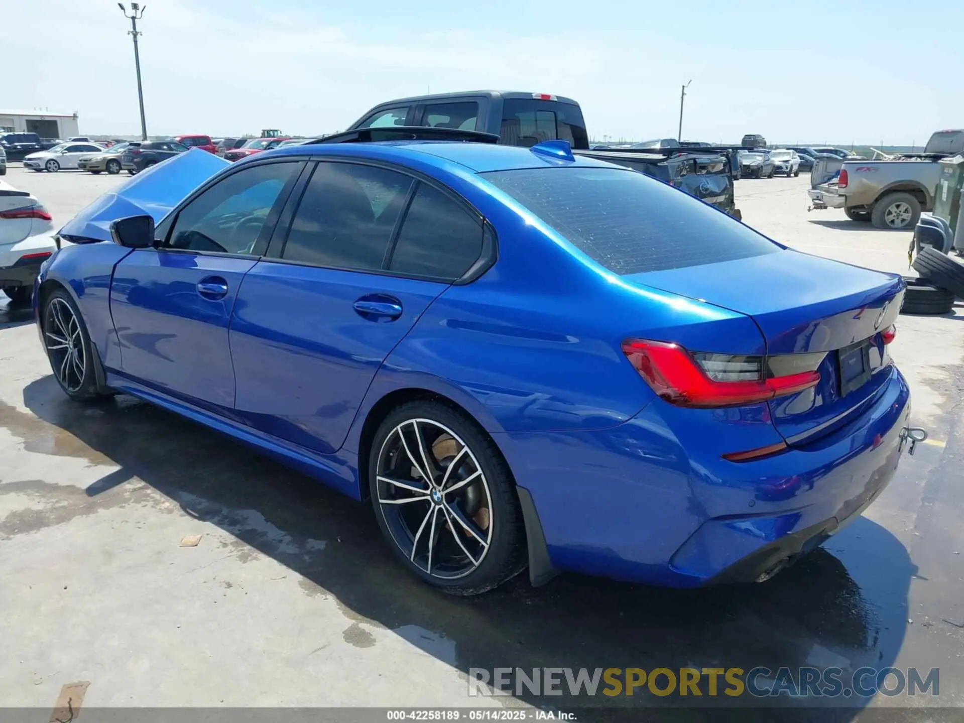 3 Фотография поврежденного автомобиля 3MW5R1J08L8B25447 BMW 330I 2020