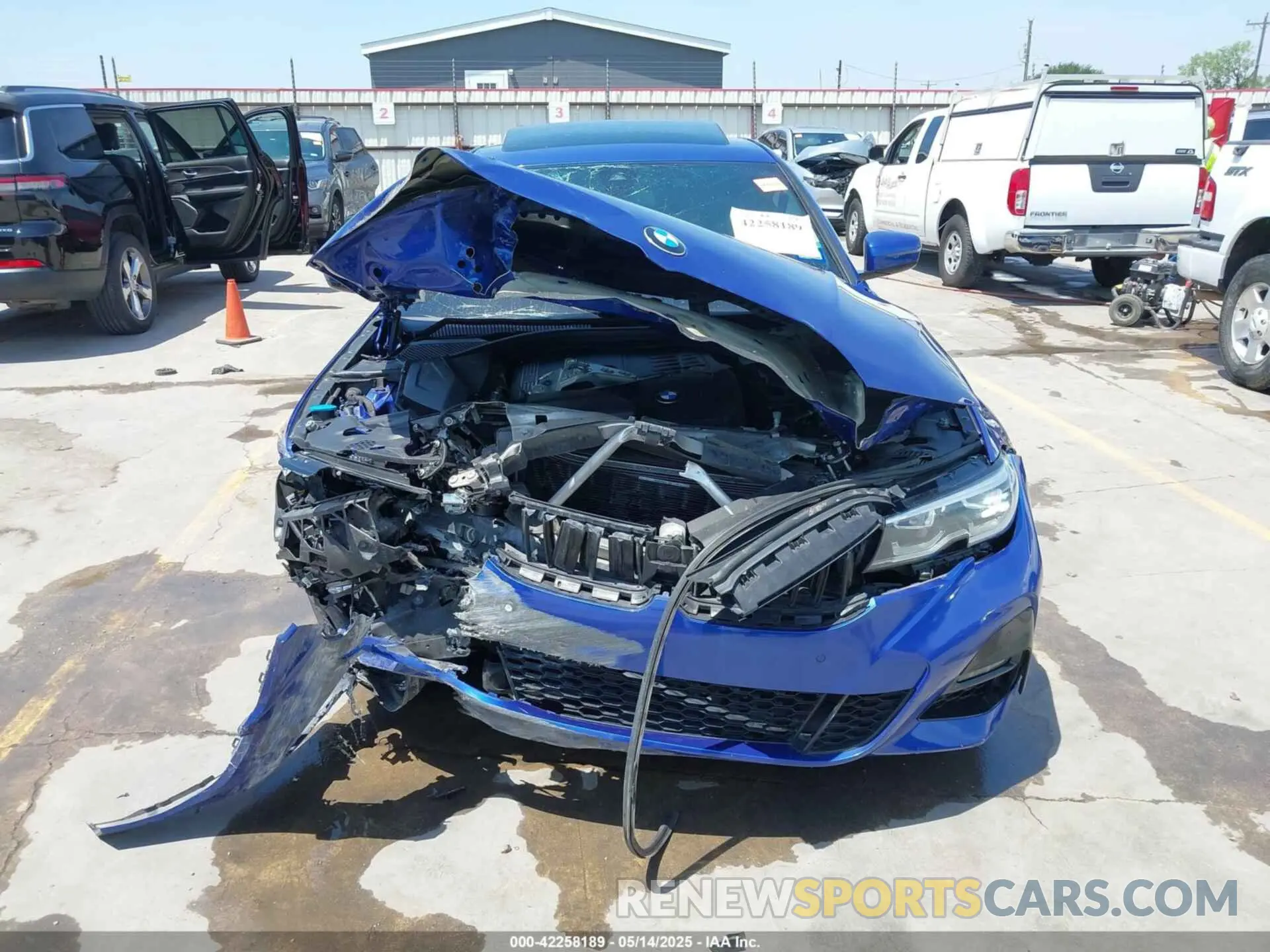 6 Фотография поврежденного автомобиля 3MW5R1J08L8B25447 BMW 330I 2020