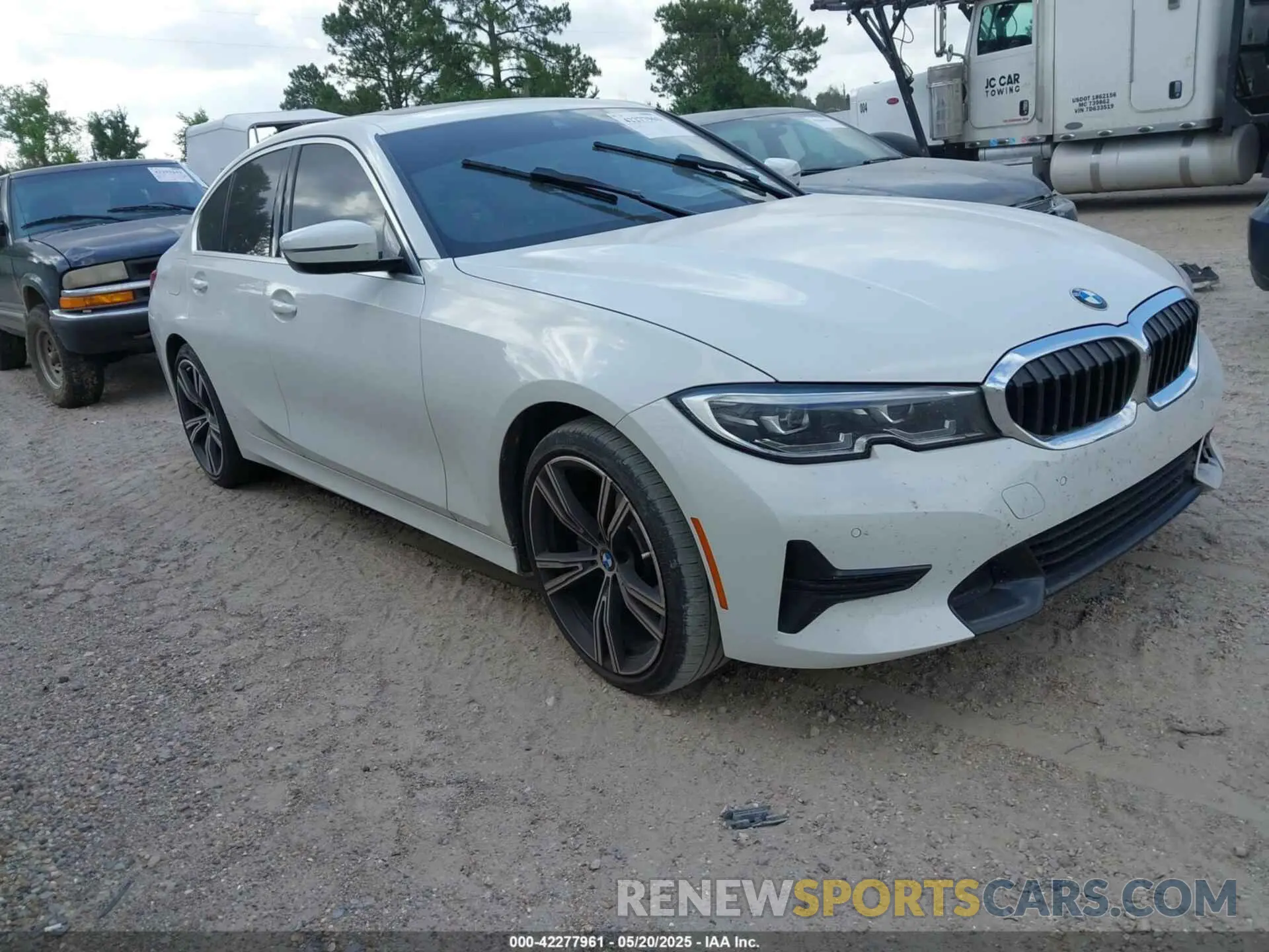 1 Photograph of a damaged car 3MW5R1J08L8B26498 BMW 330I 2020