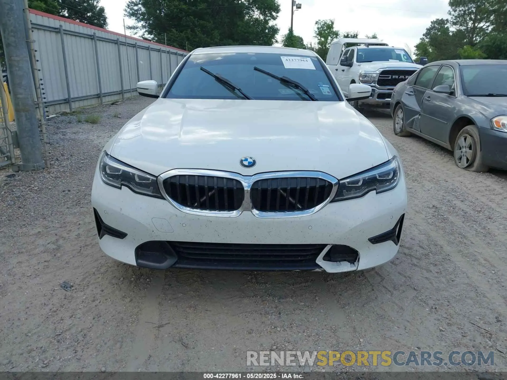 12 Photograph of a damaged car 3MW5R1J08L8B26498 BMW 330I 2020