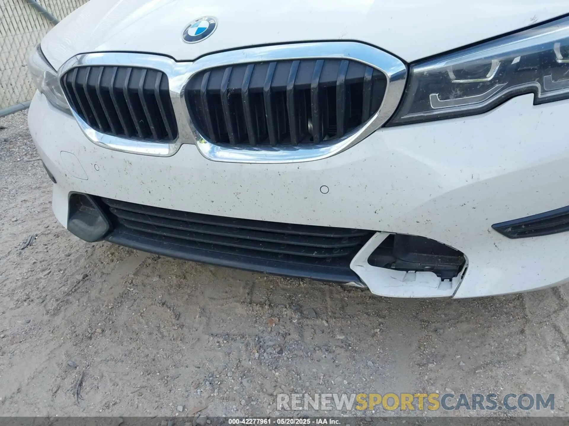 6 Photograph of a damaged car 3MW5R1J08L8B26498 BMW 330I 2020