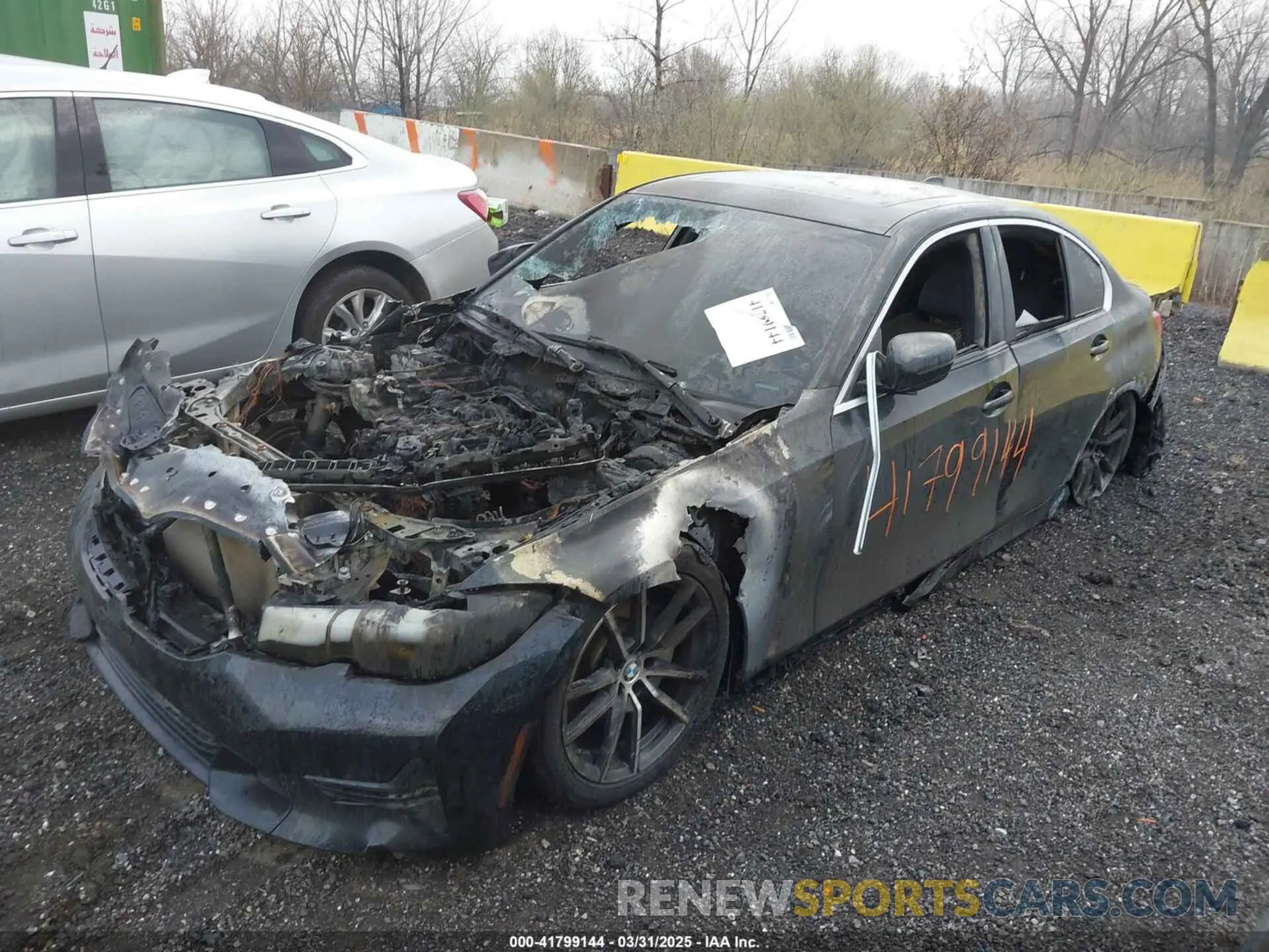 2 Photograph of a damaged car 3MW5R1J09L8B07586 BMW 330I 2020