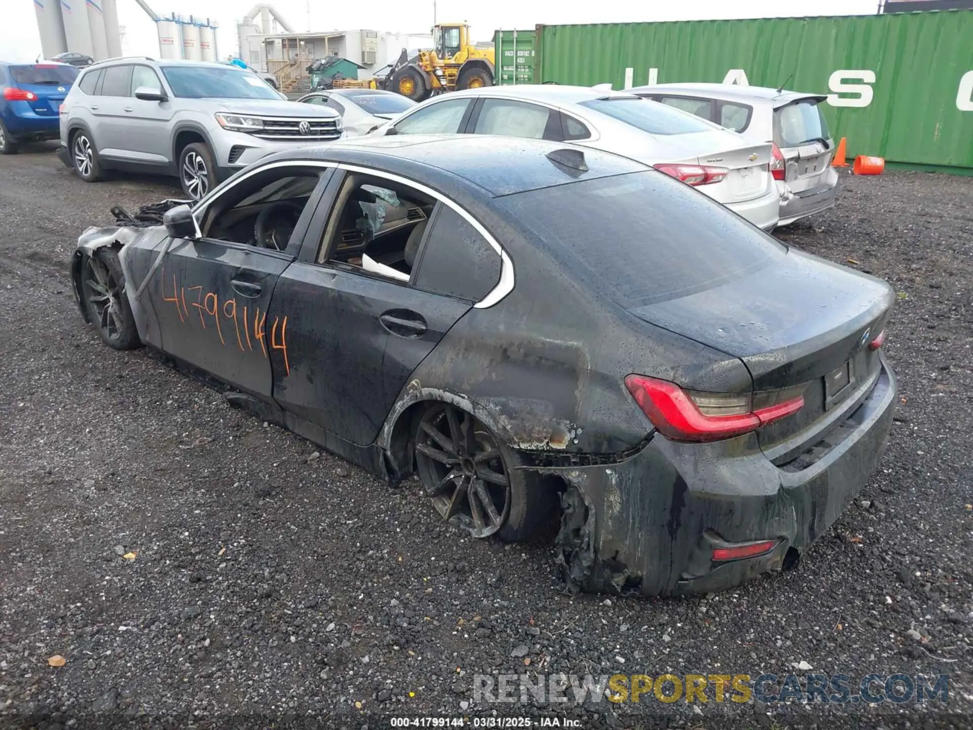 3 Photograph of a damaged car 3MW5R1J09L8B07586 BMW 330I 2020