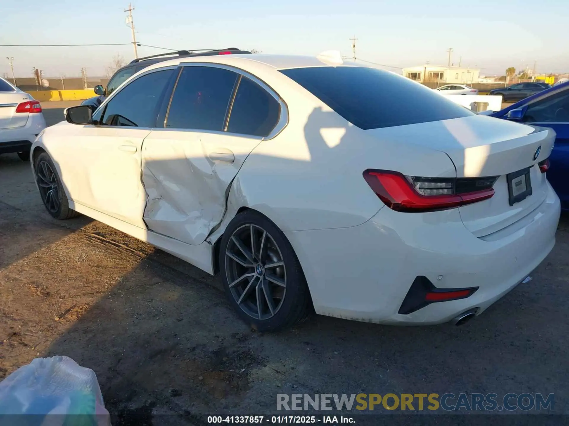 3 Фотография поврежденного автомобиля 3MW5R1J09L8B07846 BMW 330I 2020