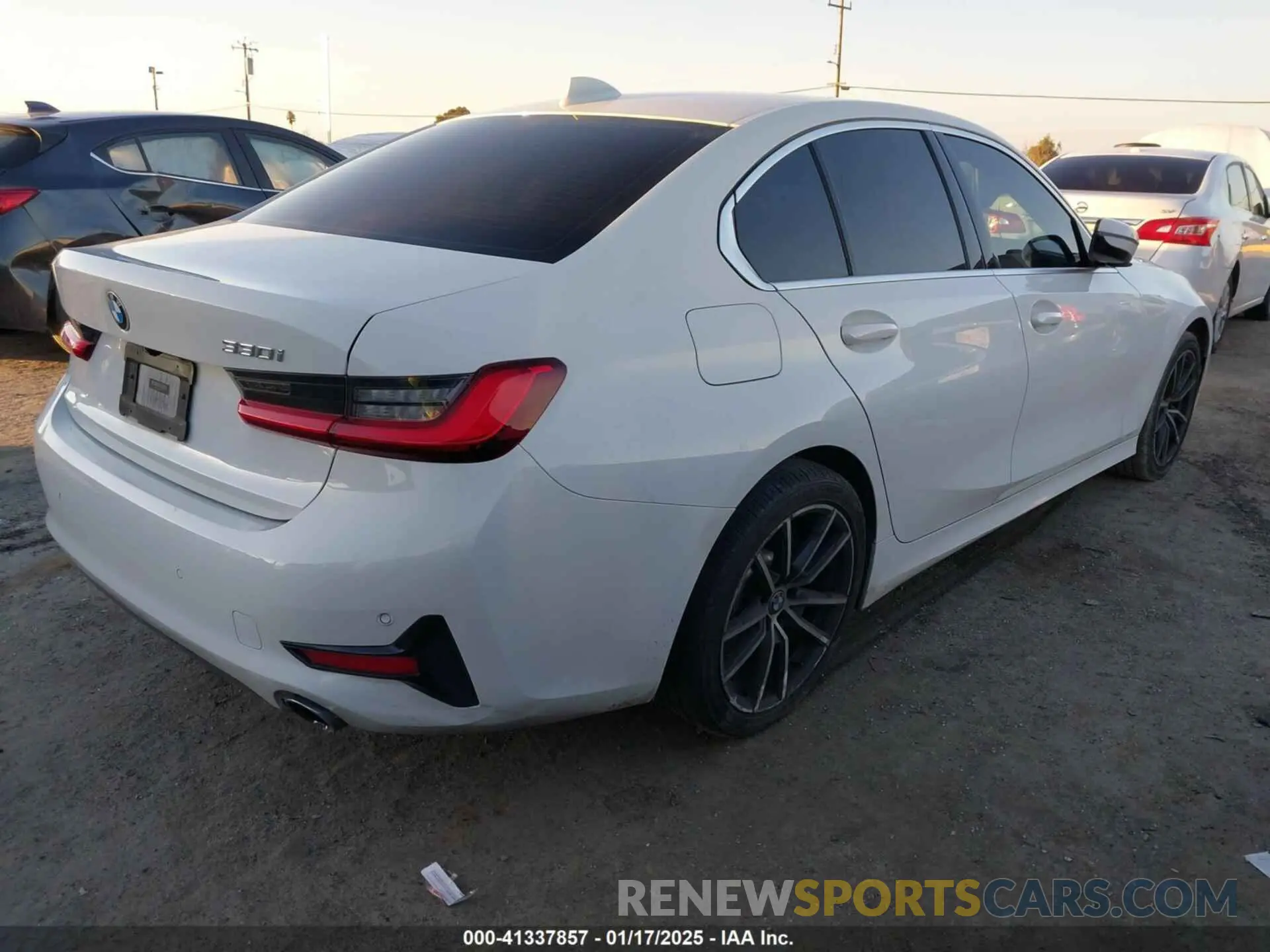 4 Фотография поврежденного автомобиля 3MW5R1J09L8B07846 BMW 330I 2020