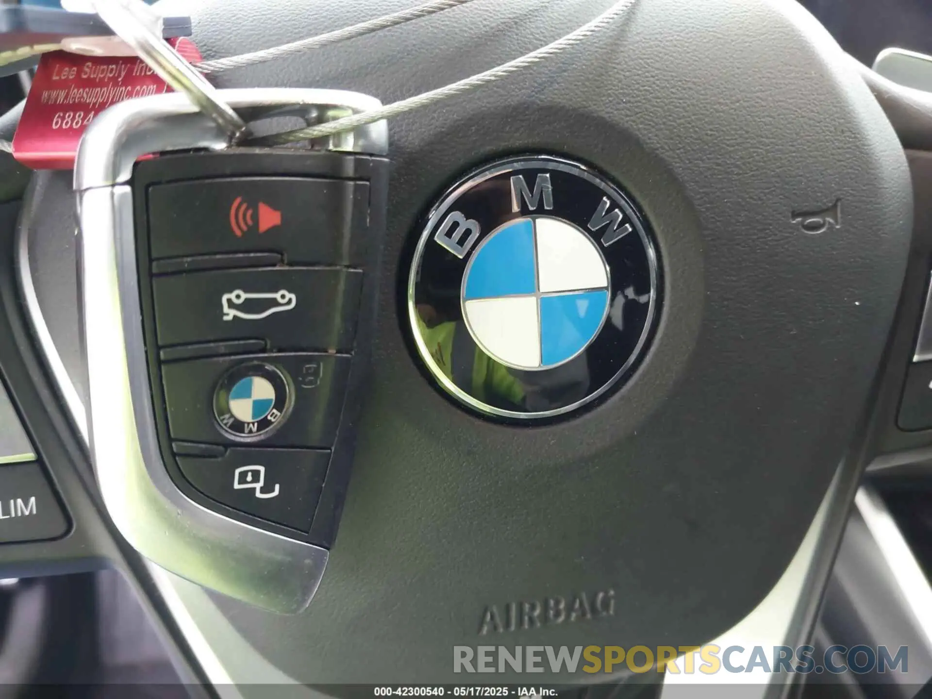11 Фотография поврежденного автомобиля 3MW5R1J0XL8B00985 BMW 330I 2020
