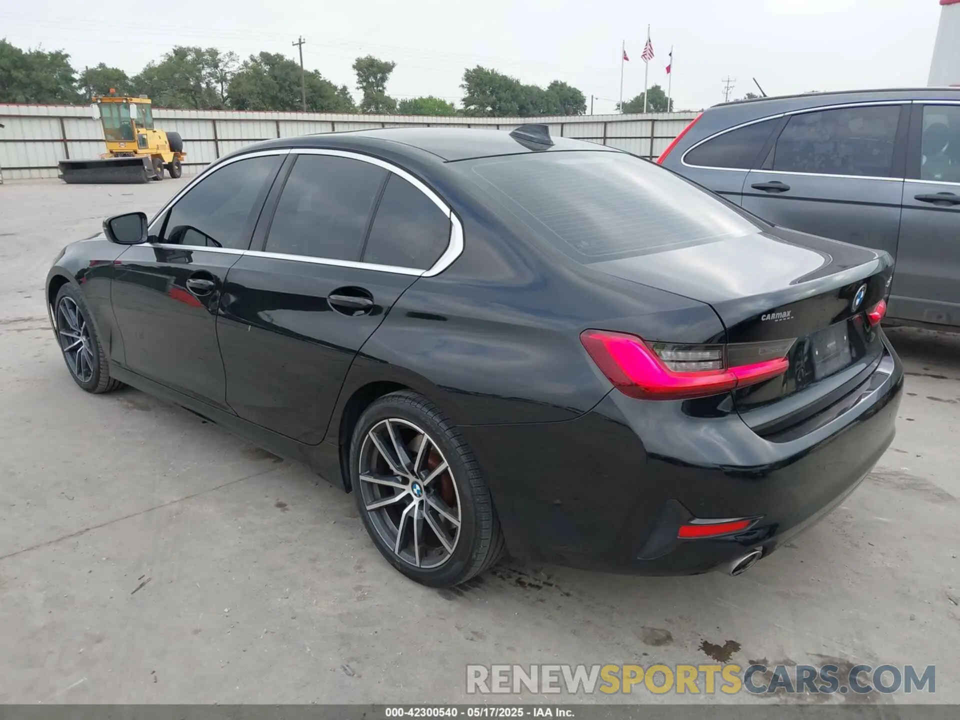 3 Фотография поврежденного автомобиля 3MW5R1J0XL8B00985 BMW 330I 2020