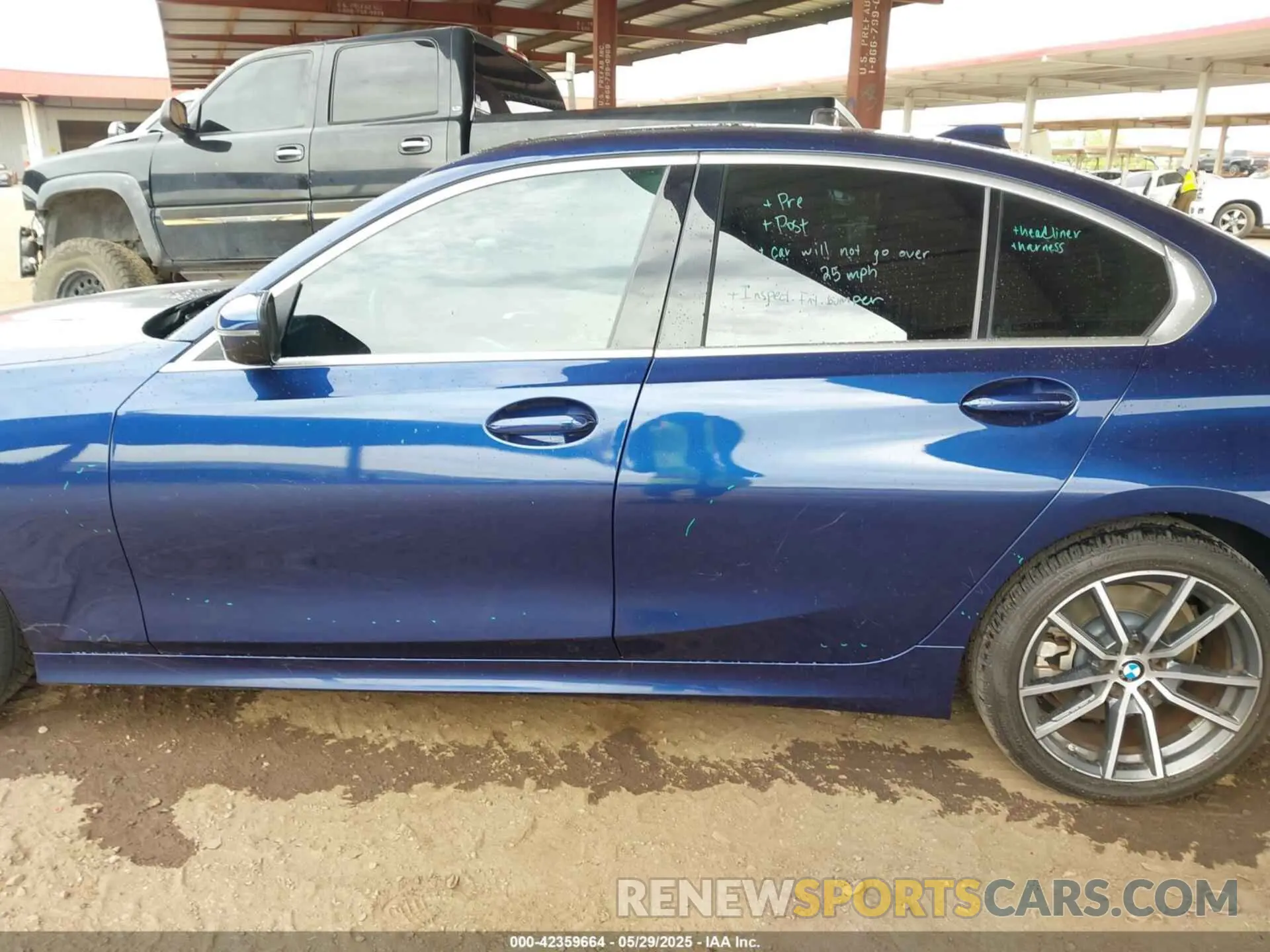 15 Photograph of a damaged car 3MW5R1J0XL8B09072 BMW 330I 2020