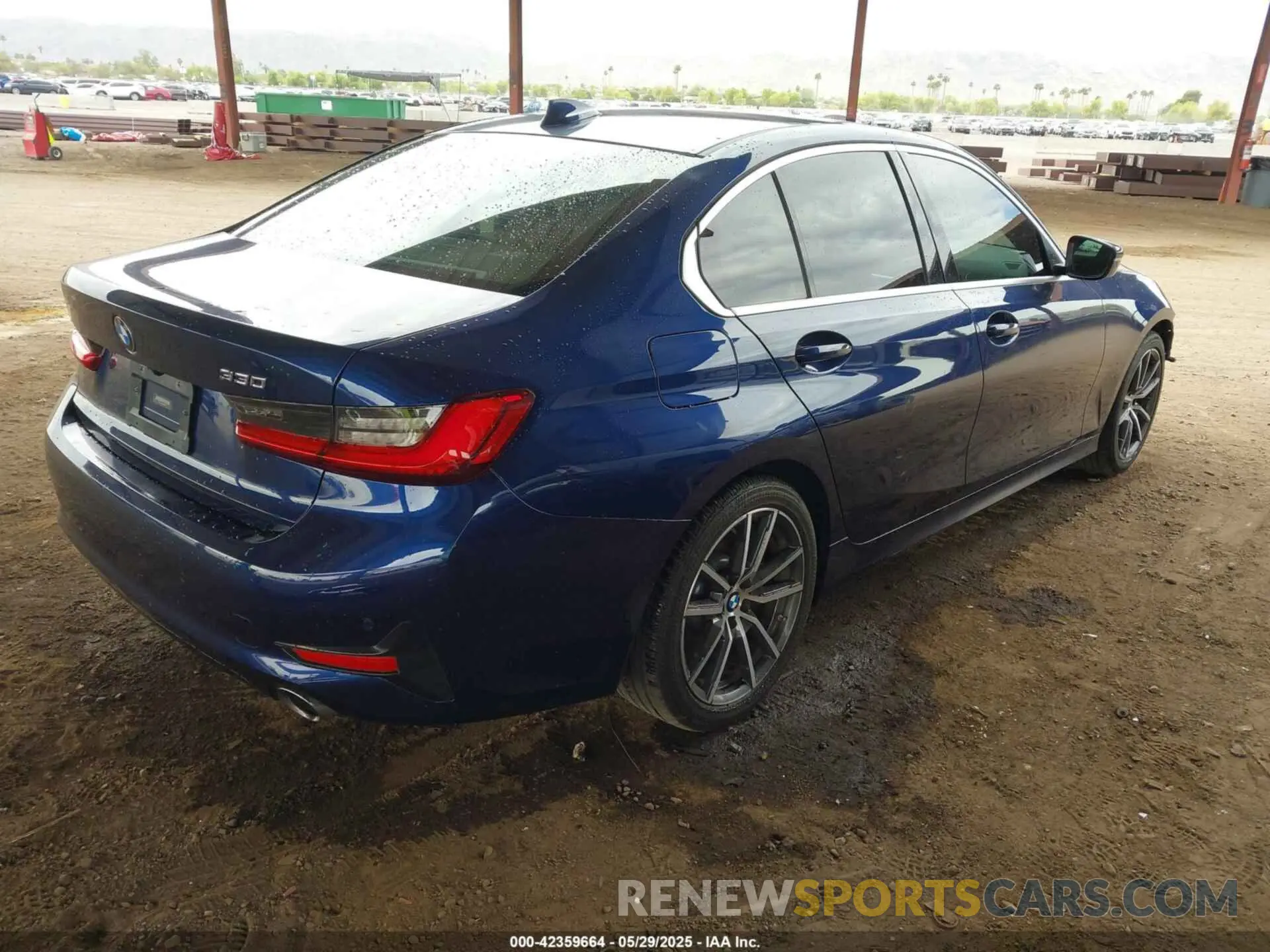 4 Photograph of a damaged car 3MW5R1J0XL8B09072 BMW 330I 2020