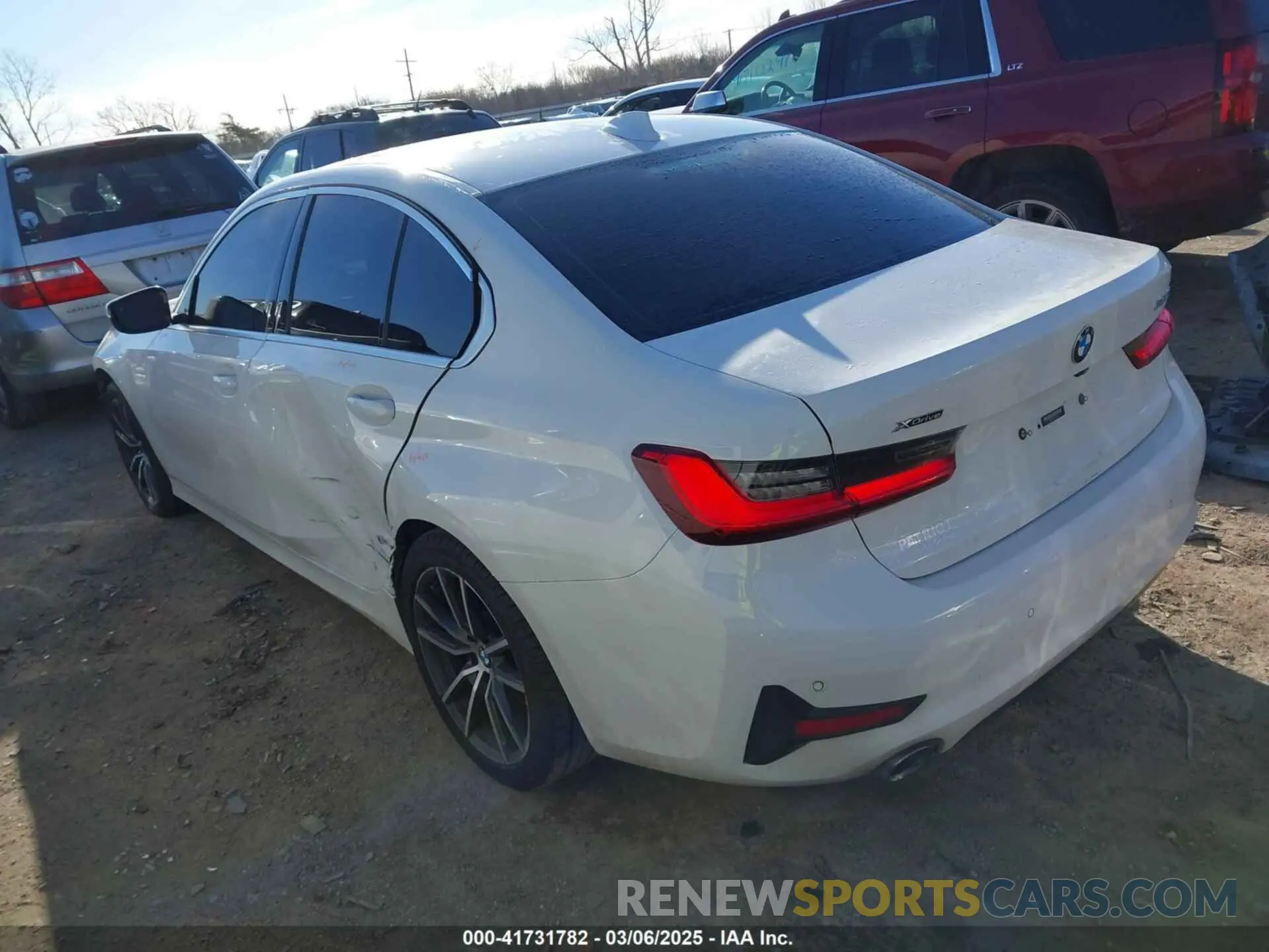3 Фотография поврежденного автомобиля 3MW5R7J01L8B06063 BMW 330I 2020