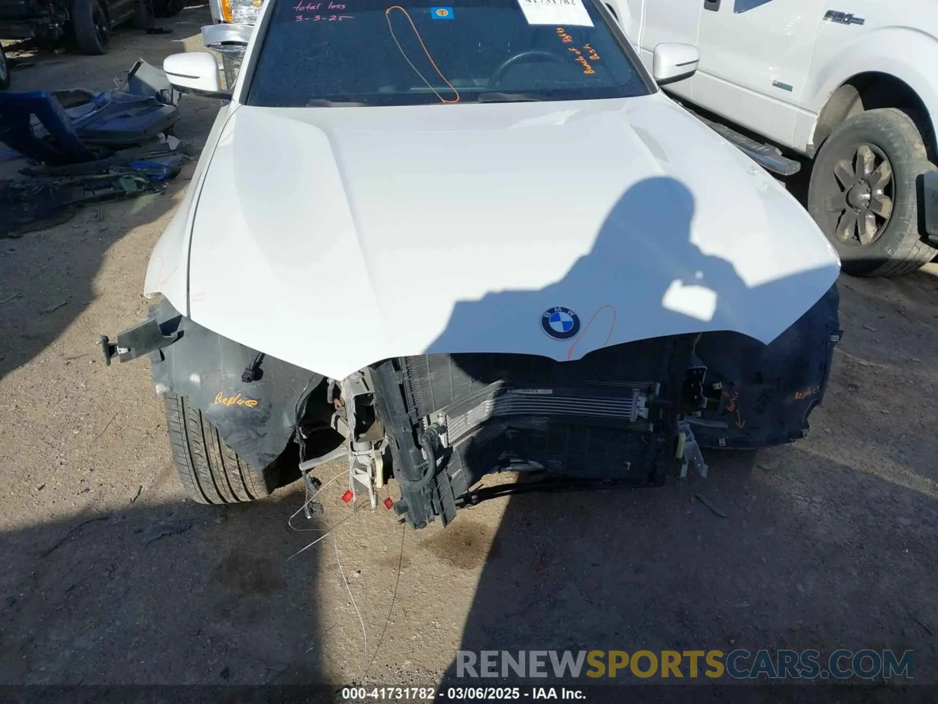 6 Фотография поврежденного автомобиля 3MW5R7J01L8B06063 BMW 330I 2020