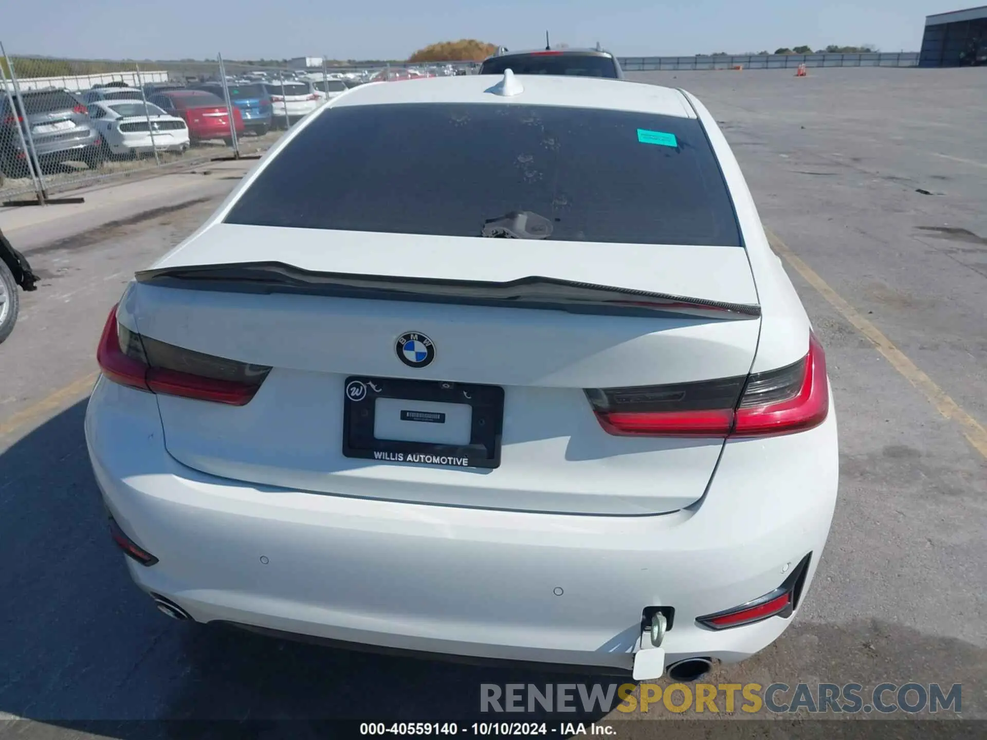 16 Photograph of a damaged car 3MW5R7J01L8B24899 BMW 330I 2020