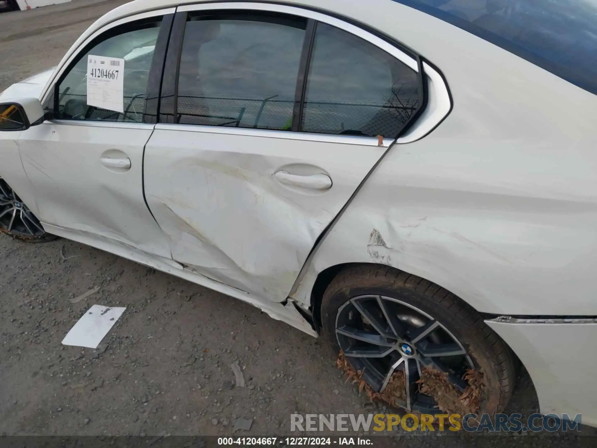 6 Photograph of a damaged car 3MW5R7J02L8B46152 BMW 330I 2020