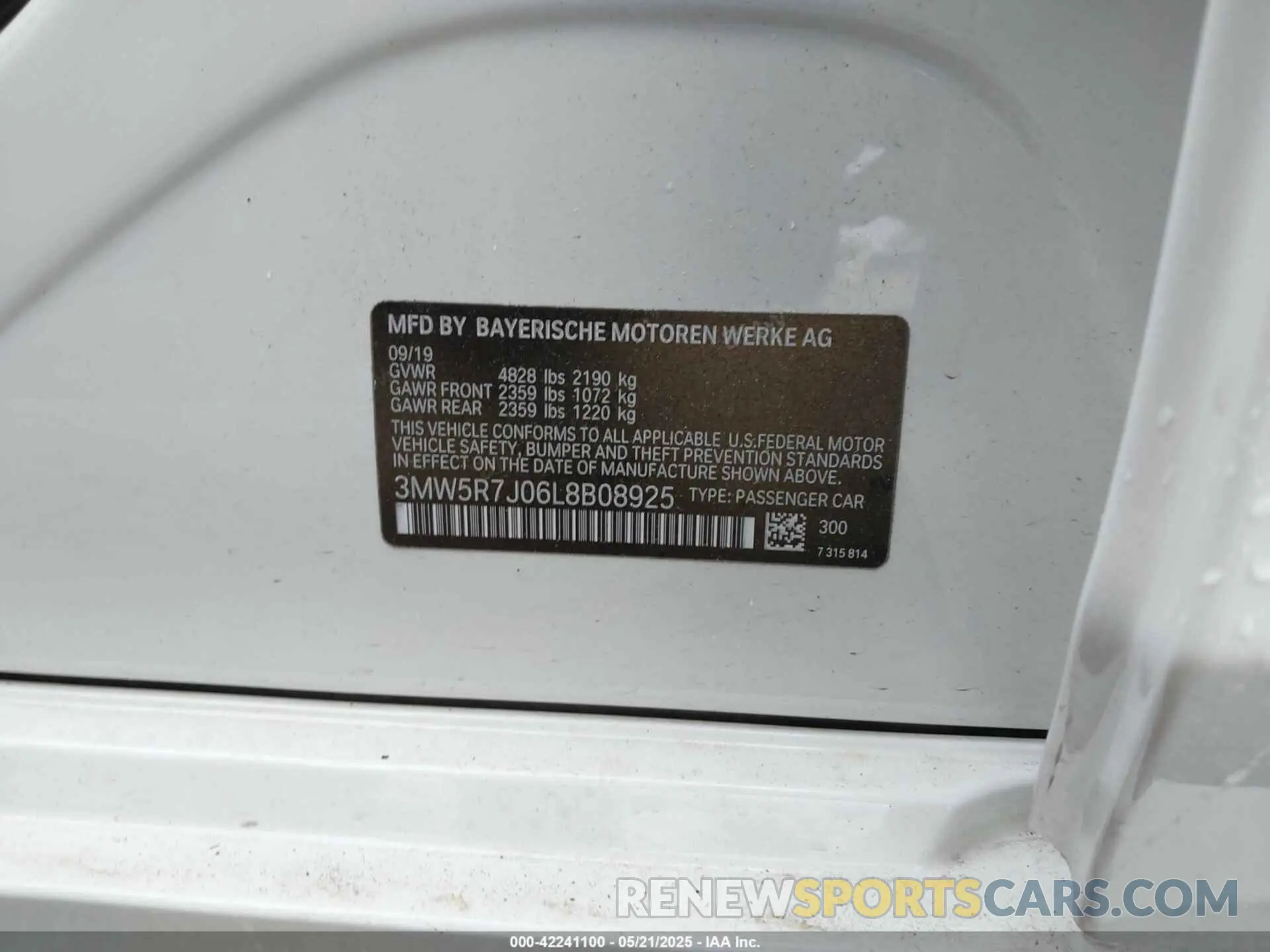 9 Фотография поврежденного автомобиля 3MW5R7J06L8B08925 BMW 330I 2020