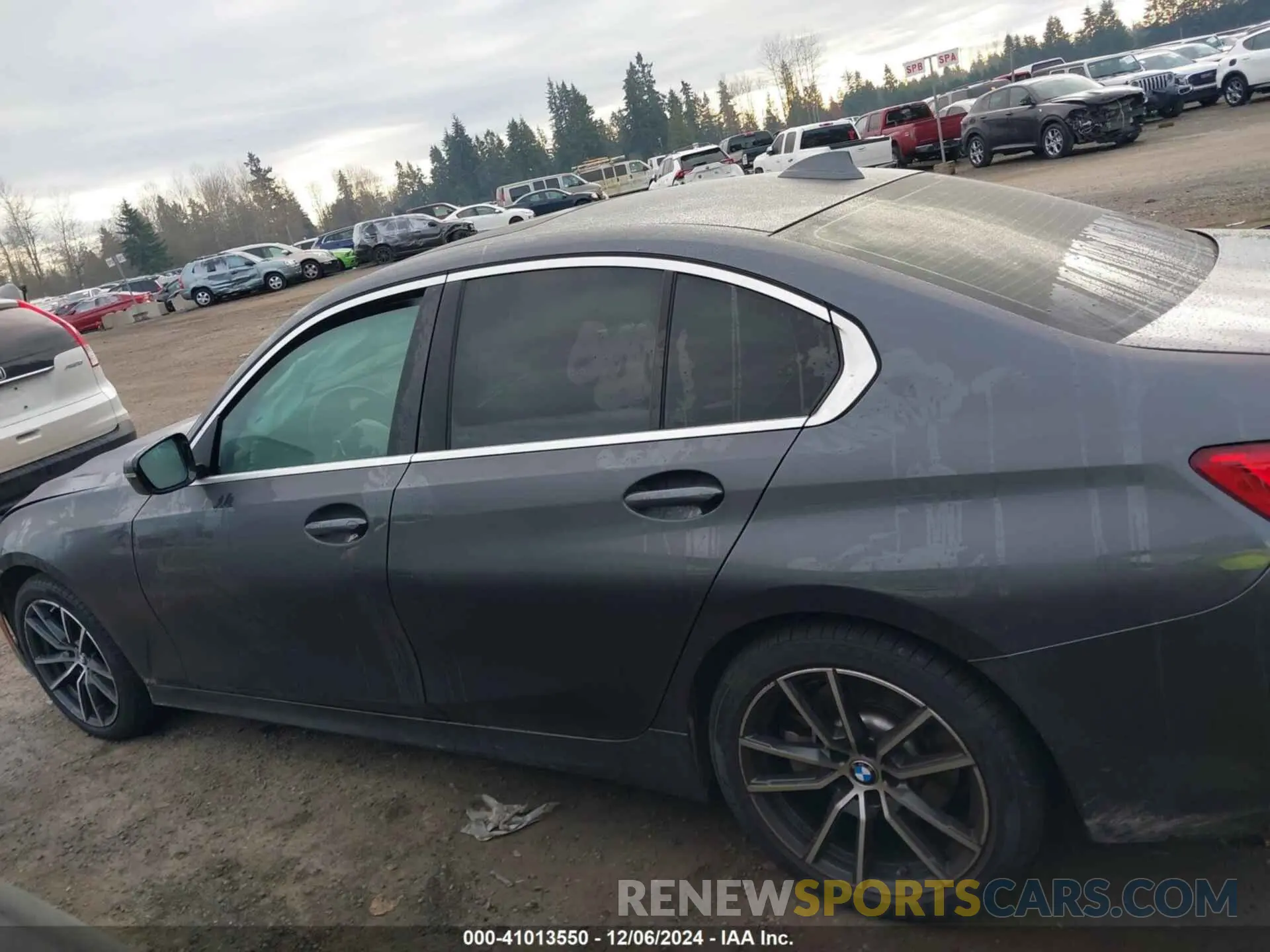14 Фотография поврежденного автомобиля 3MW5R7J06L8B19455 BMW 330I 2020