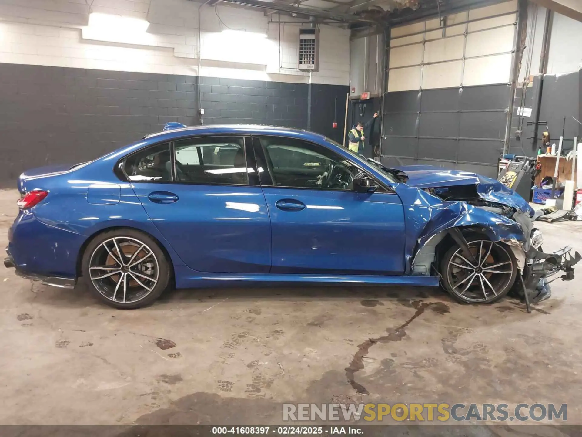 13 Photograph of a damaged car 3MW5R7J07L8B16306 BMW 330I 2020