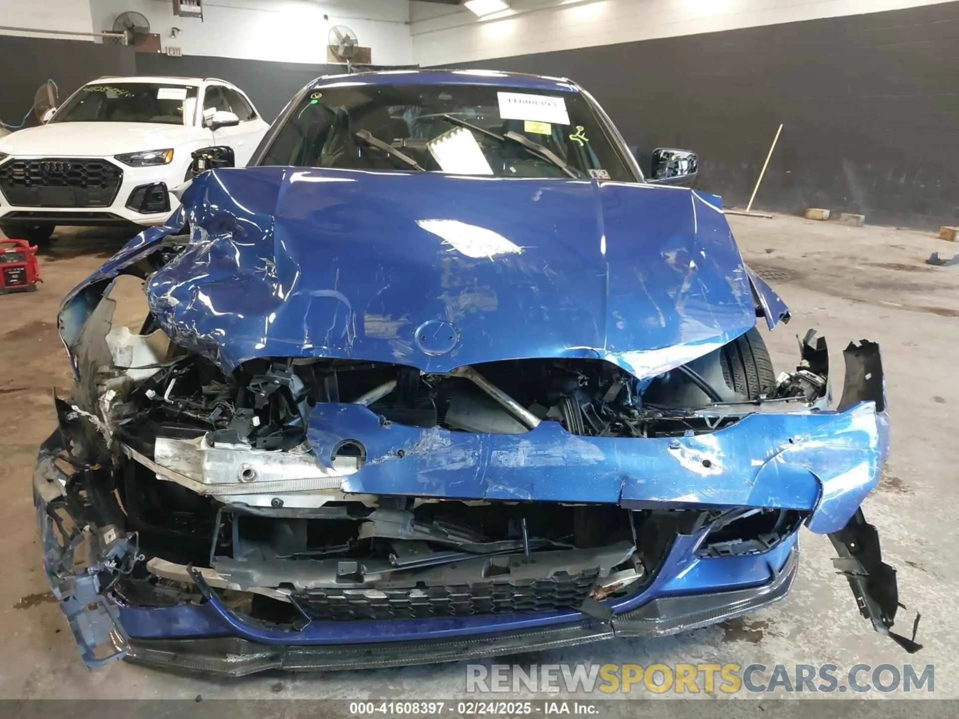 6 Photograph of a damaged car 3MW5R7J07L8B16306 BMW 330I 2020