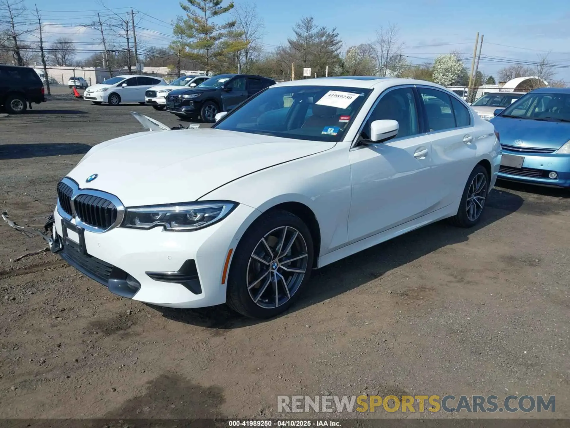 2 Photograph of a damaged car 3MW5R7J08L8B09946 BMW 330I 2020