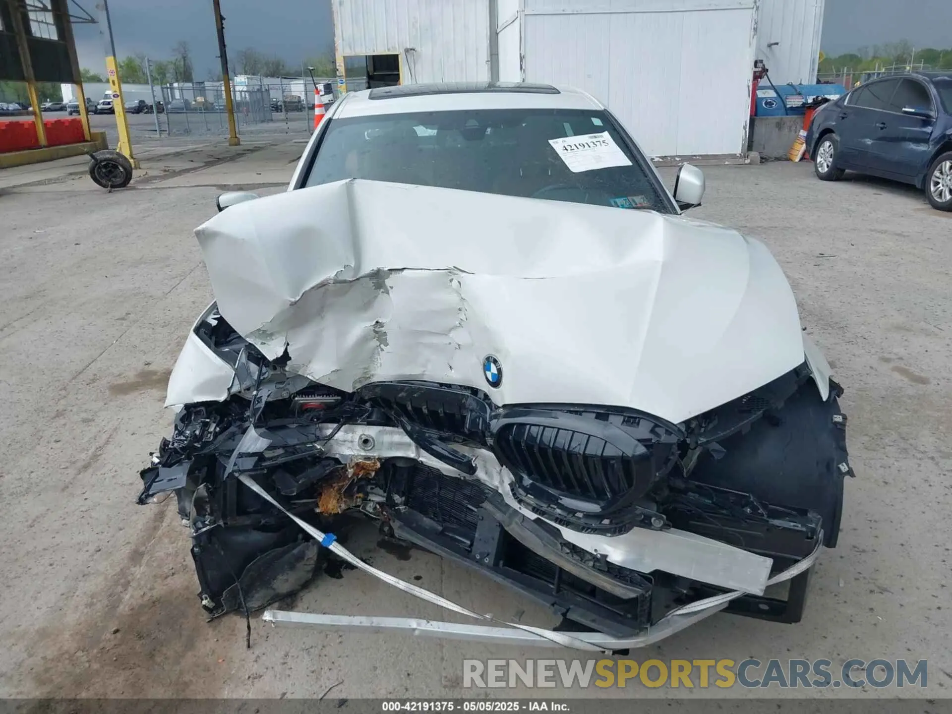 12 Фотография поврежденного автомобиля 3MW5R7J09L8B30823 BMW 330I 2020