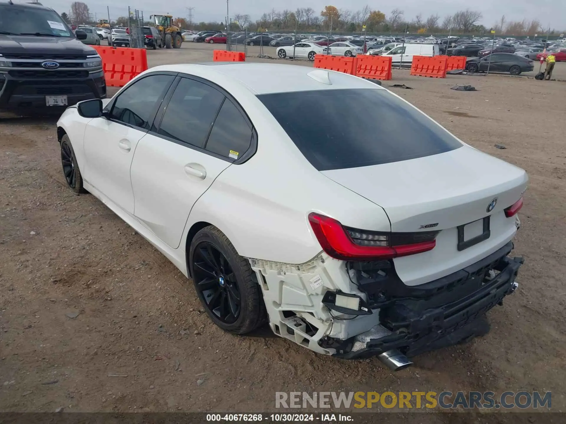 3 Photograph of a damaged car 3MW5R7J0XL8B41460 BMW 330I 2020