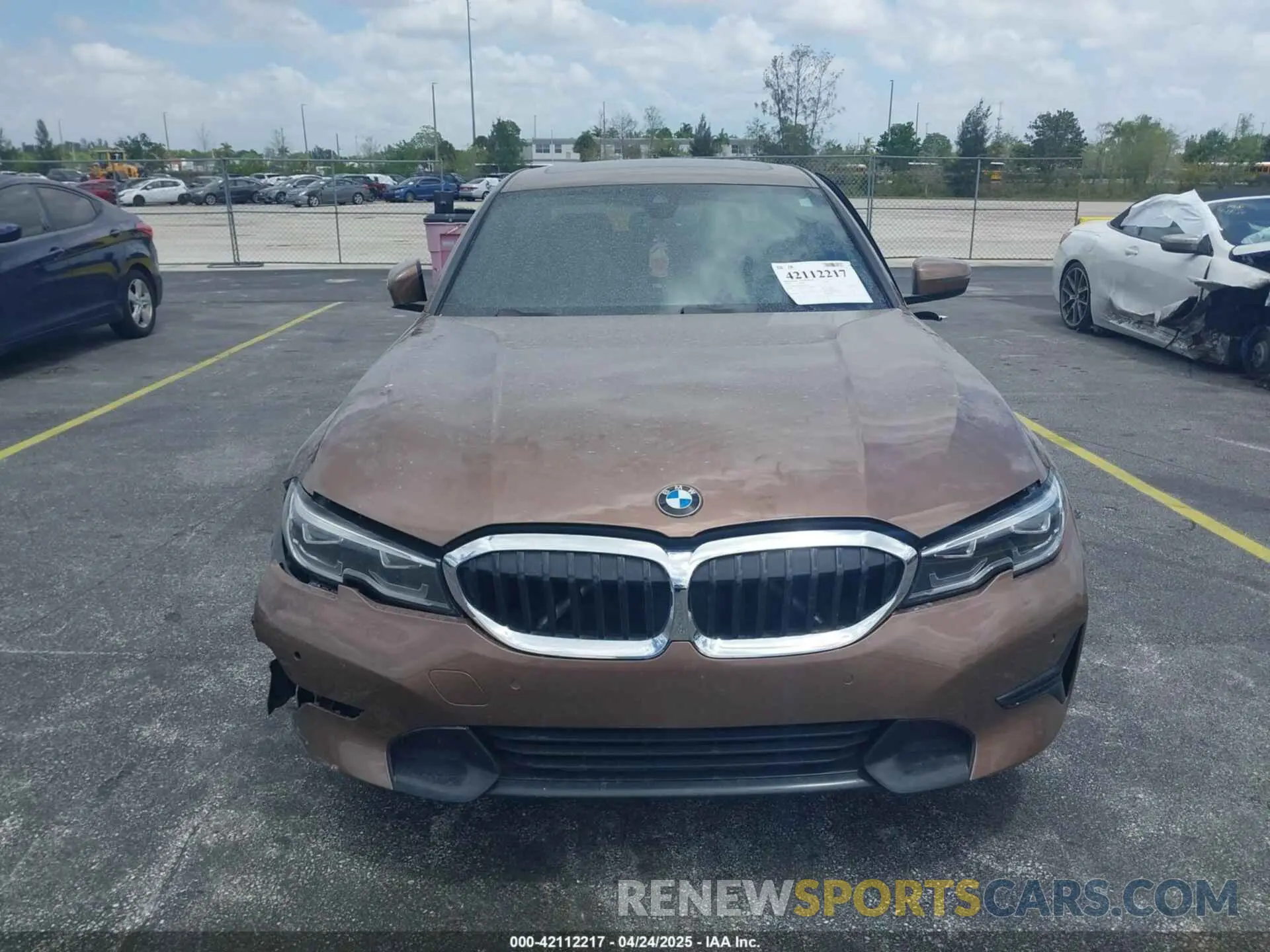 12 Фотография поврежденного автомобиля WBA5R1C05LFH82648 BMW 330I 2020