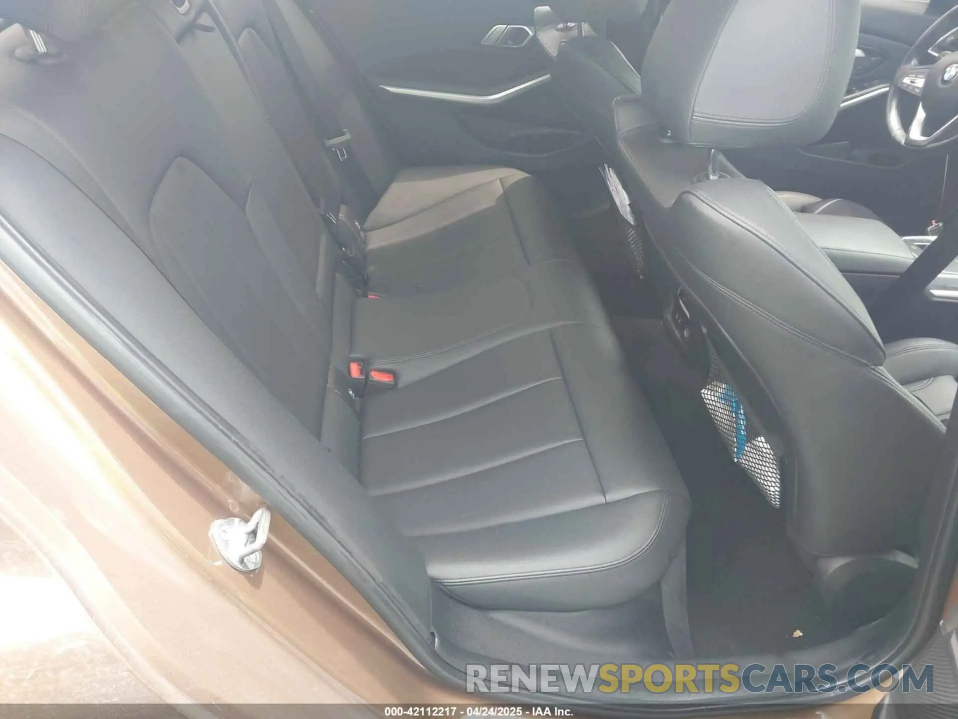 8 Фотография поврежденного автомобиля WBA5R1C05LFH82648 BMW 330I 2020