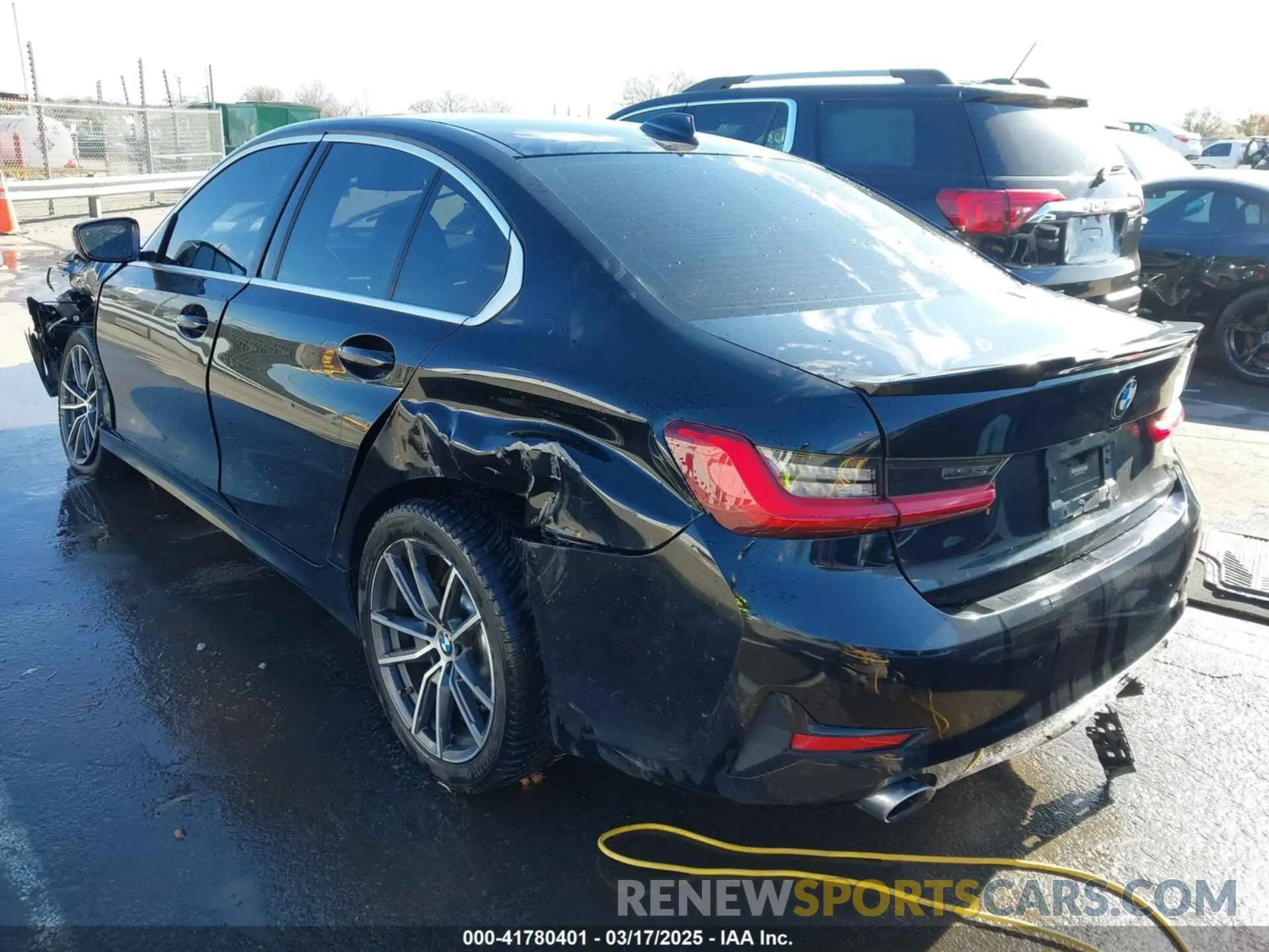3 Фотография поврежденного автомобиля WBA5R7C06LFH40038 BMW 330I 2020