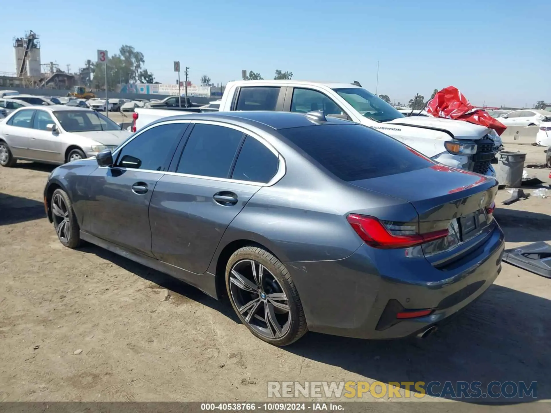 3 Photograph of a damaged car 3MW5R1J01M8B53950 BMW 330I 2021