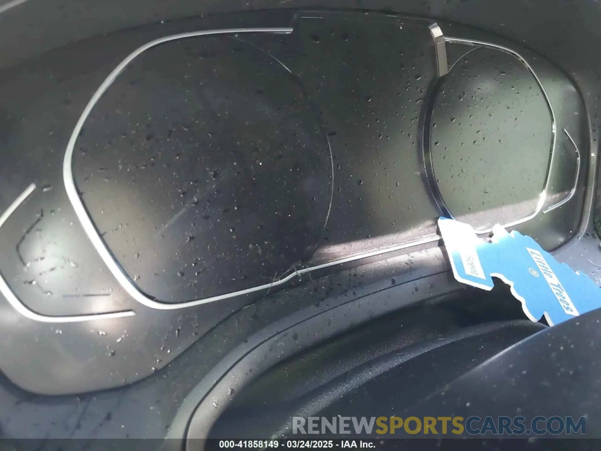 7 Photograph of a damaged car 3MW5R1J01M8B82073 BMW 330I 2021