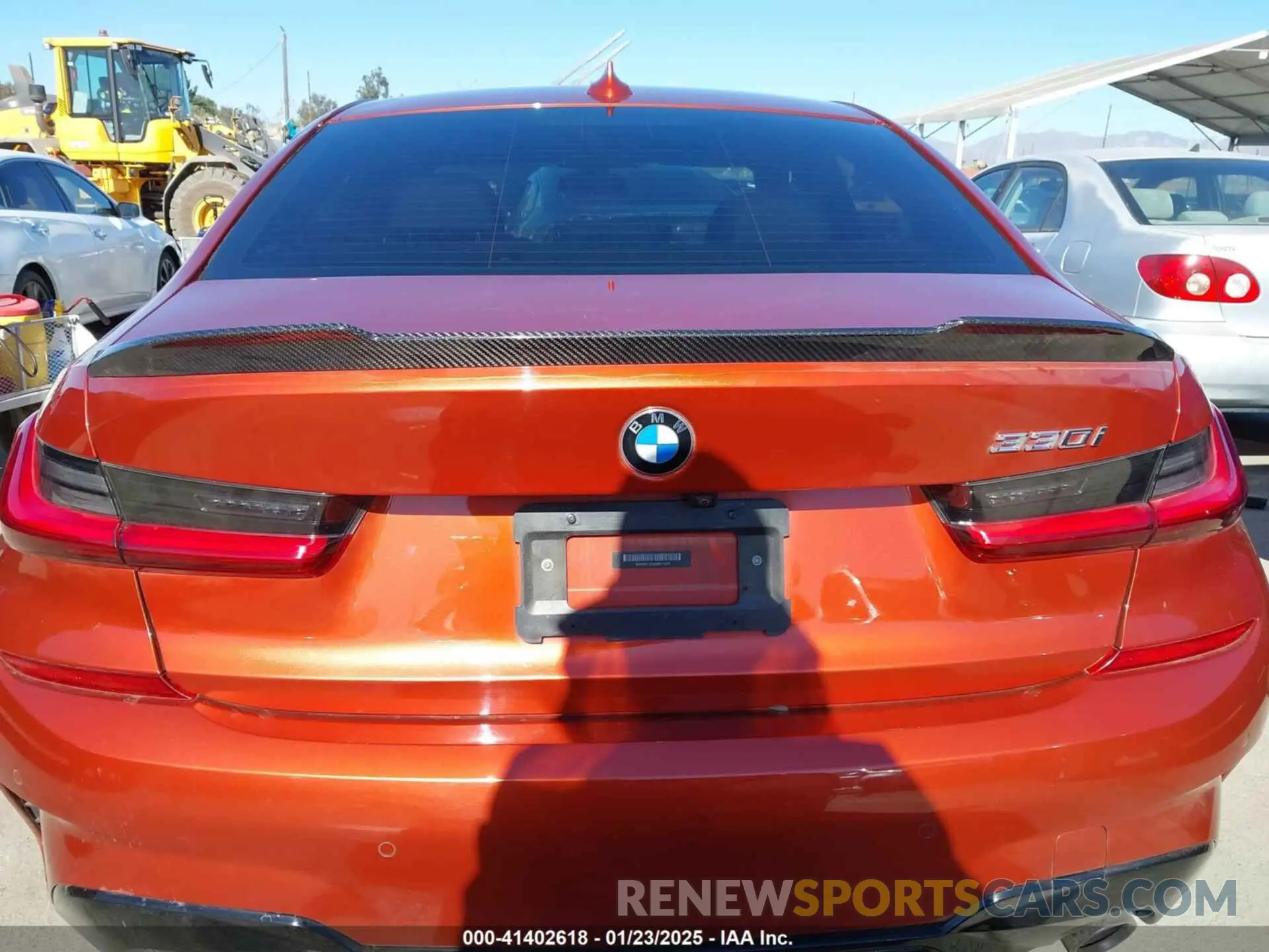 16 Photograph of a damaged car 3MW5R1J02M8B72376 BMW 330I 2021