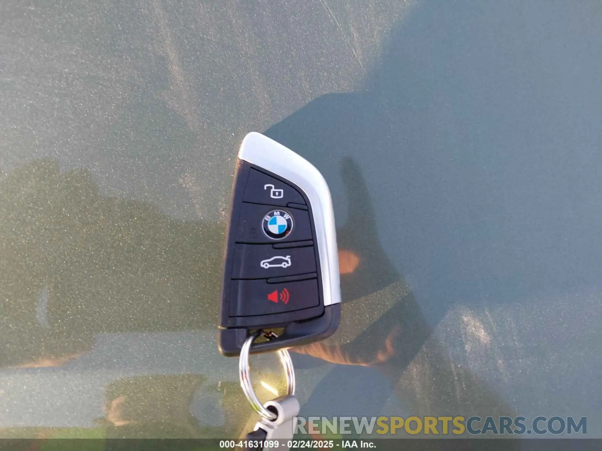 11 Photograph of a damaged car 3MW5R1J04M8B97067 BMW 330I 2021