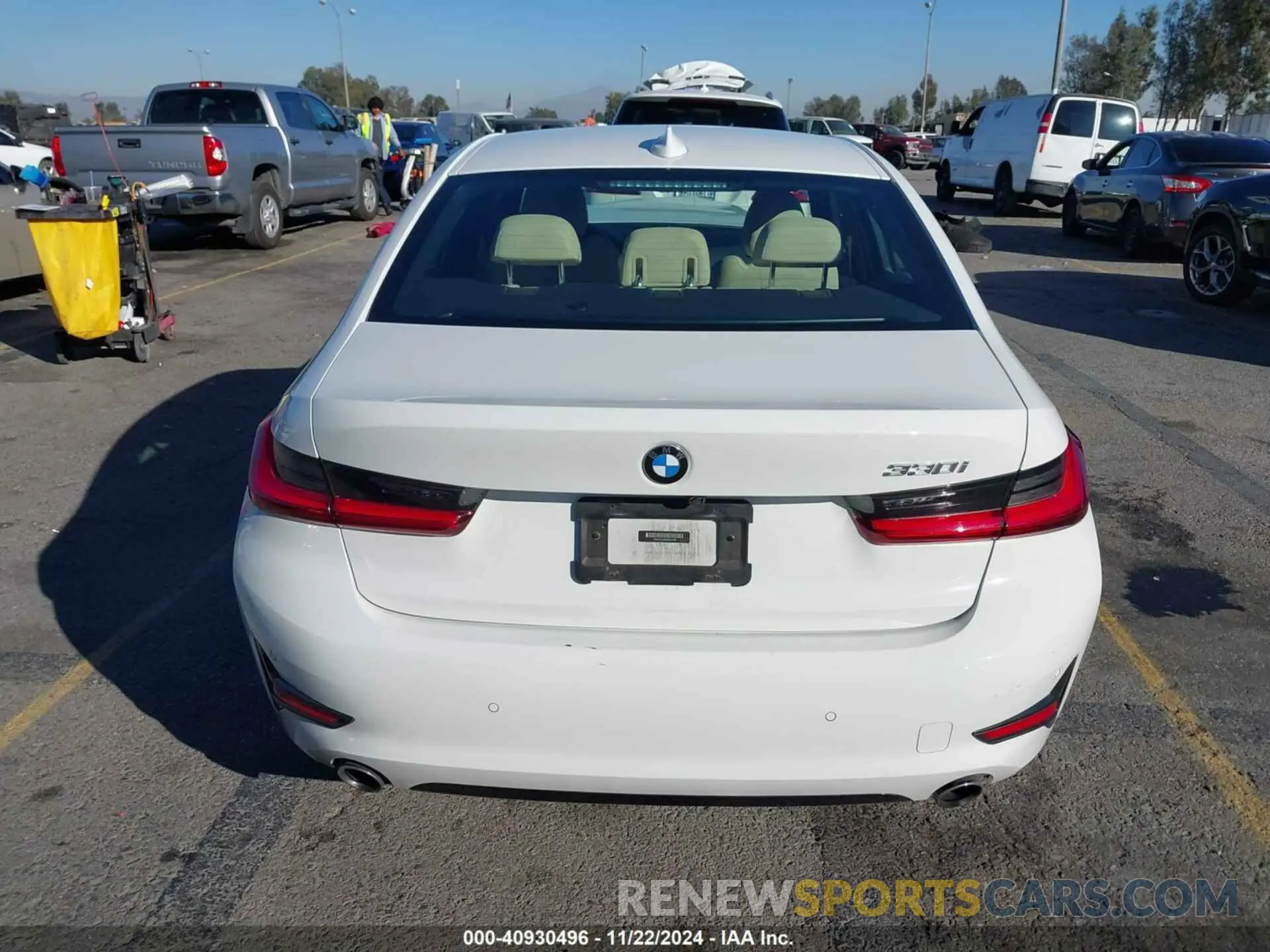 16 Фотография поврежденного автомобиля 3MW5R1J05M8B87468 BMW 330I 2021