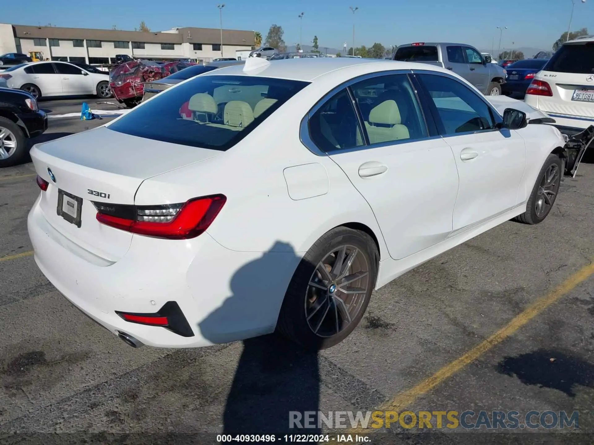 4 Фотография поврежденного автомобиля 3MW5R1J05M8B87468 BMW 330I 2021