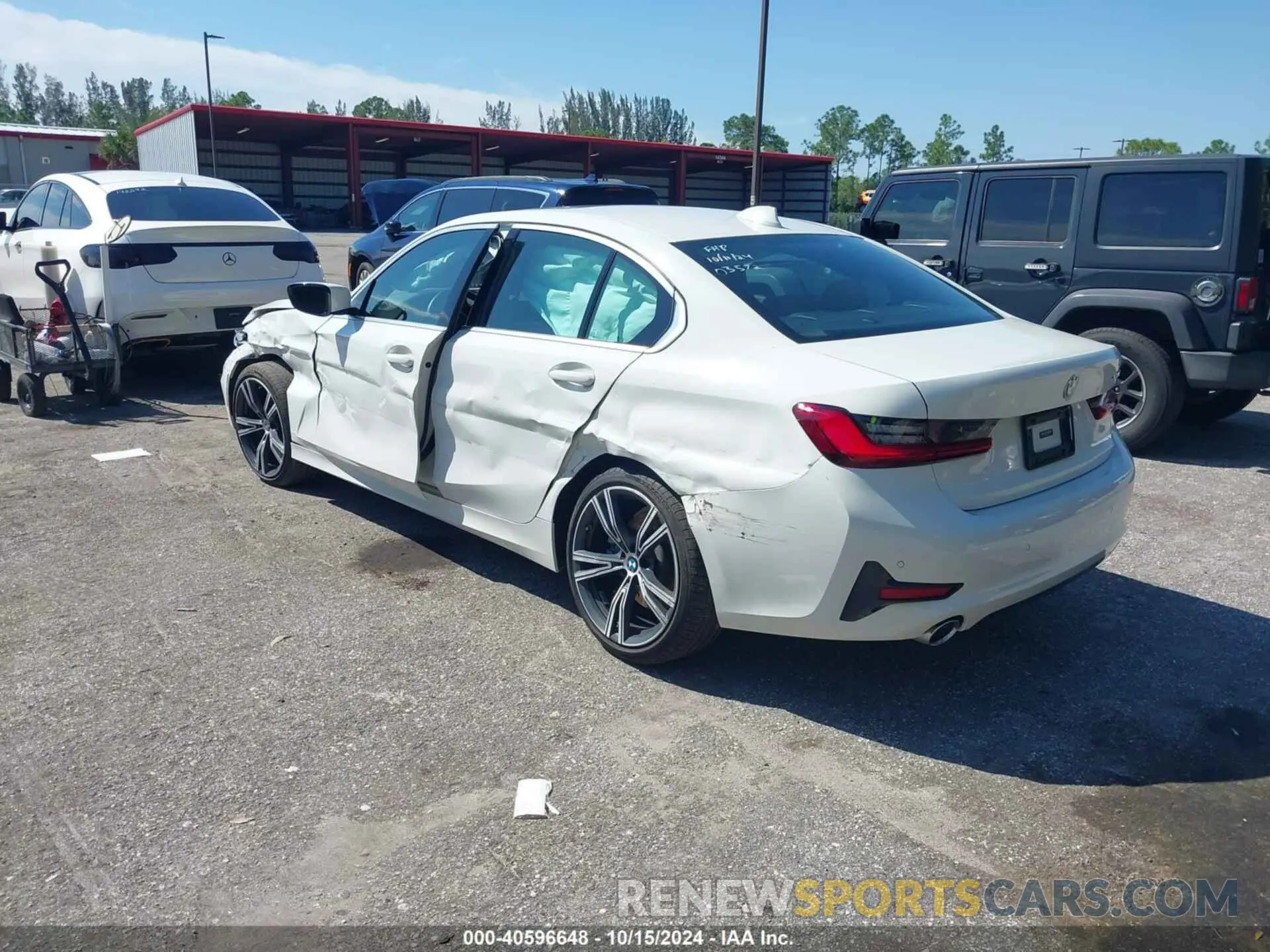 3 Photograph of a damaged car 3MW5R1J05M8C03572 BMW 330I 2021