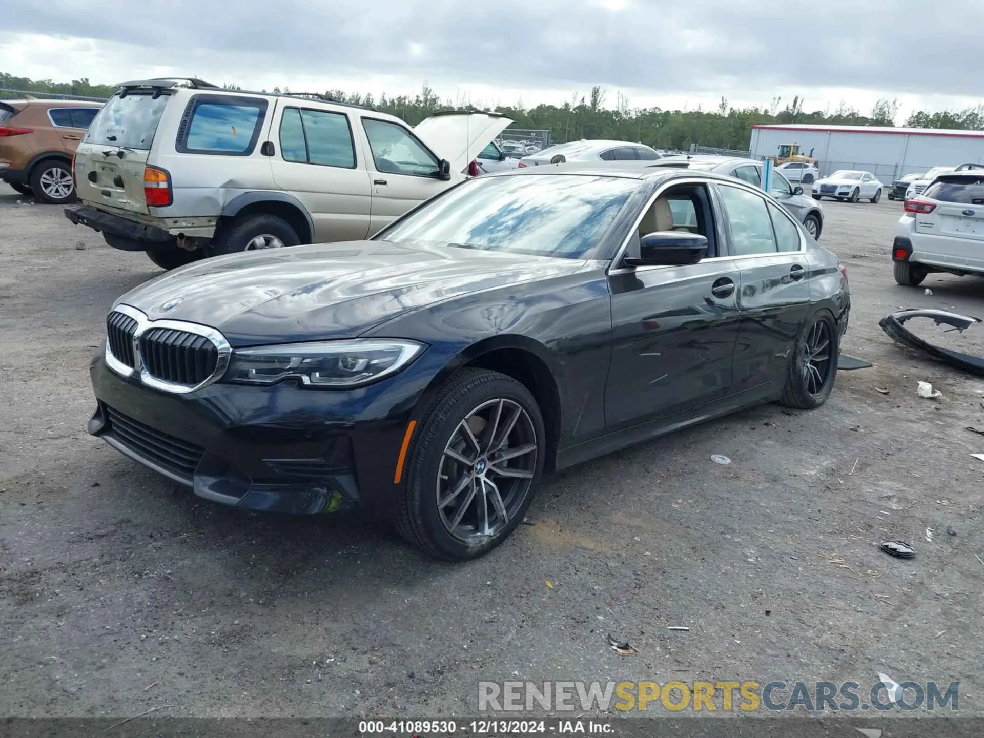2 Фотография поврежденного автомобиля 3MW5R1J06M8B93781 BMW 330I 2021