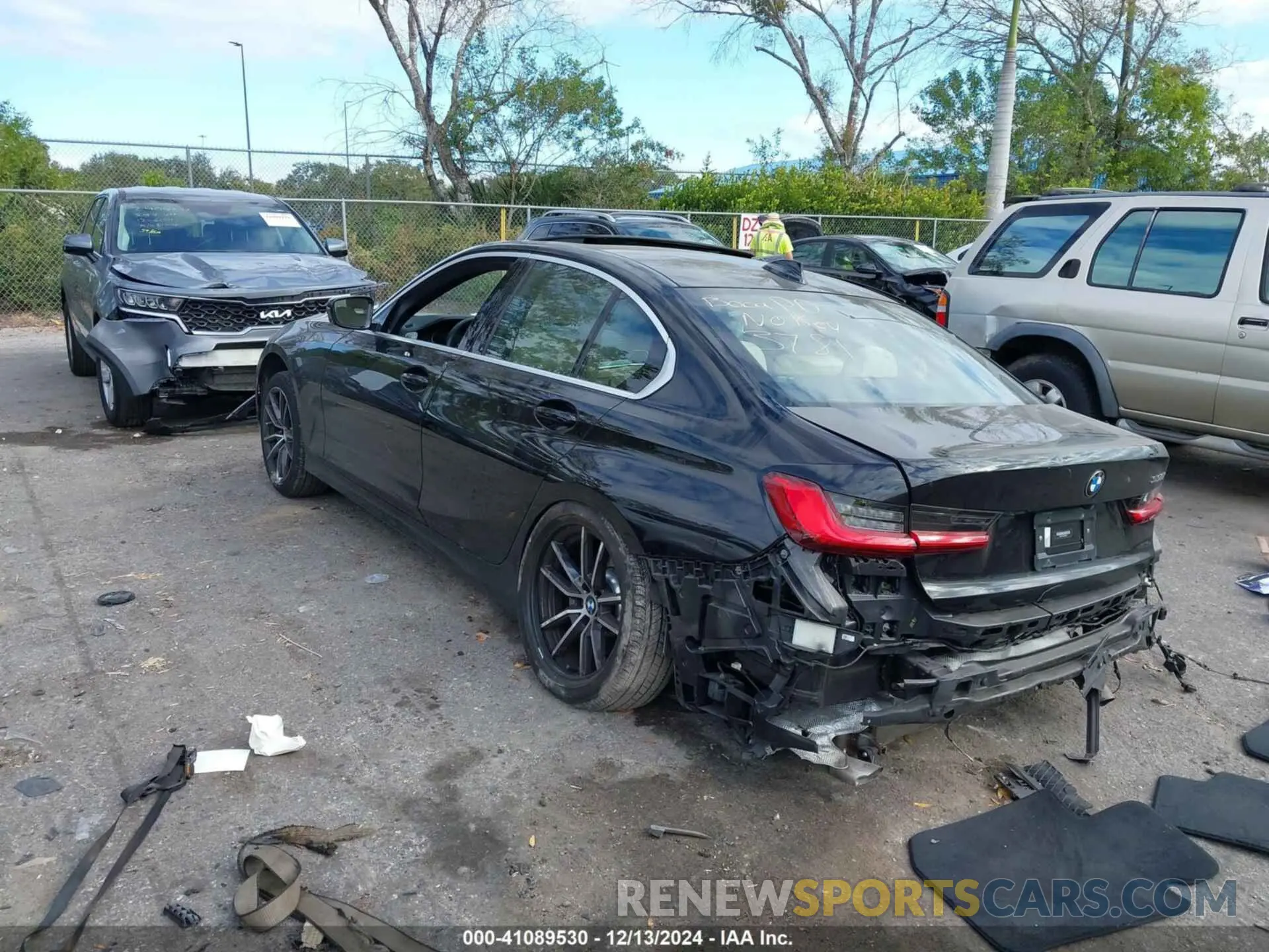 3 Фотография поврежденного автомобиля 3MW5R1J06M8B93781 BMW 330I 2021