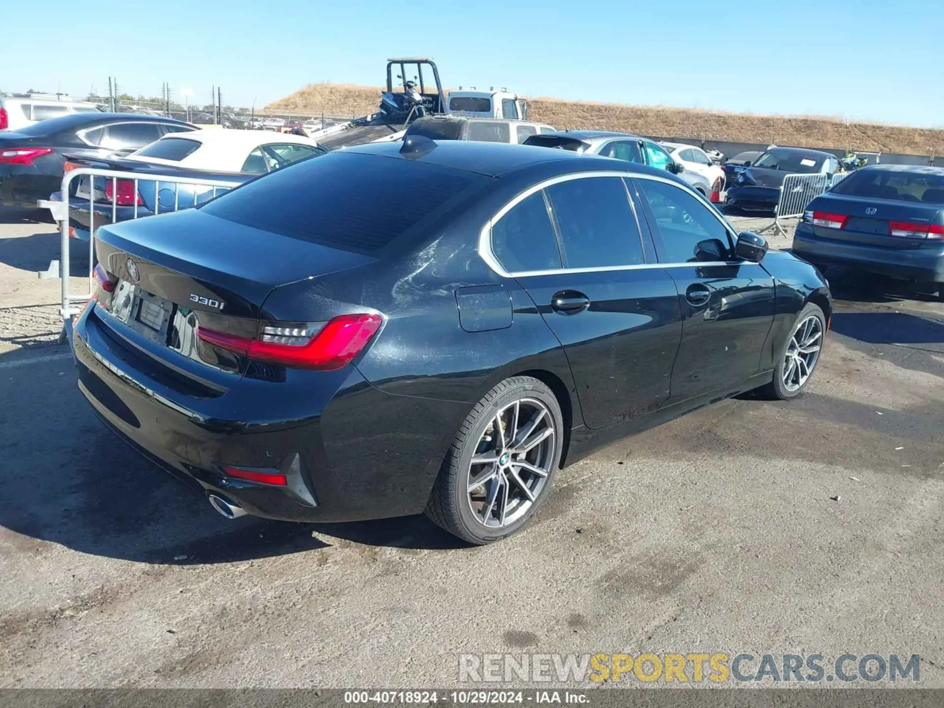 4 Фотография поврежденного автомобиля 3MW5R1J07M8B89769 BMW 330I 2021
