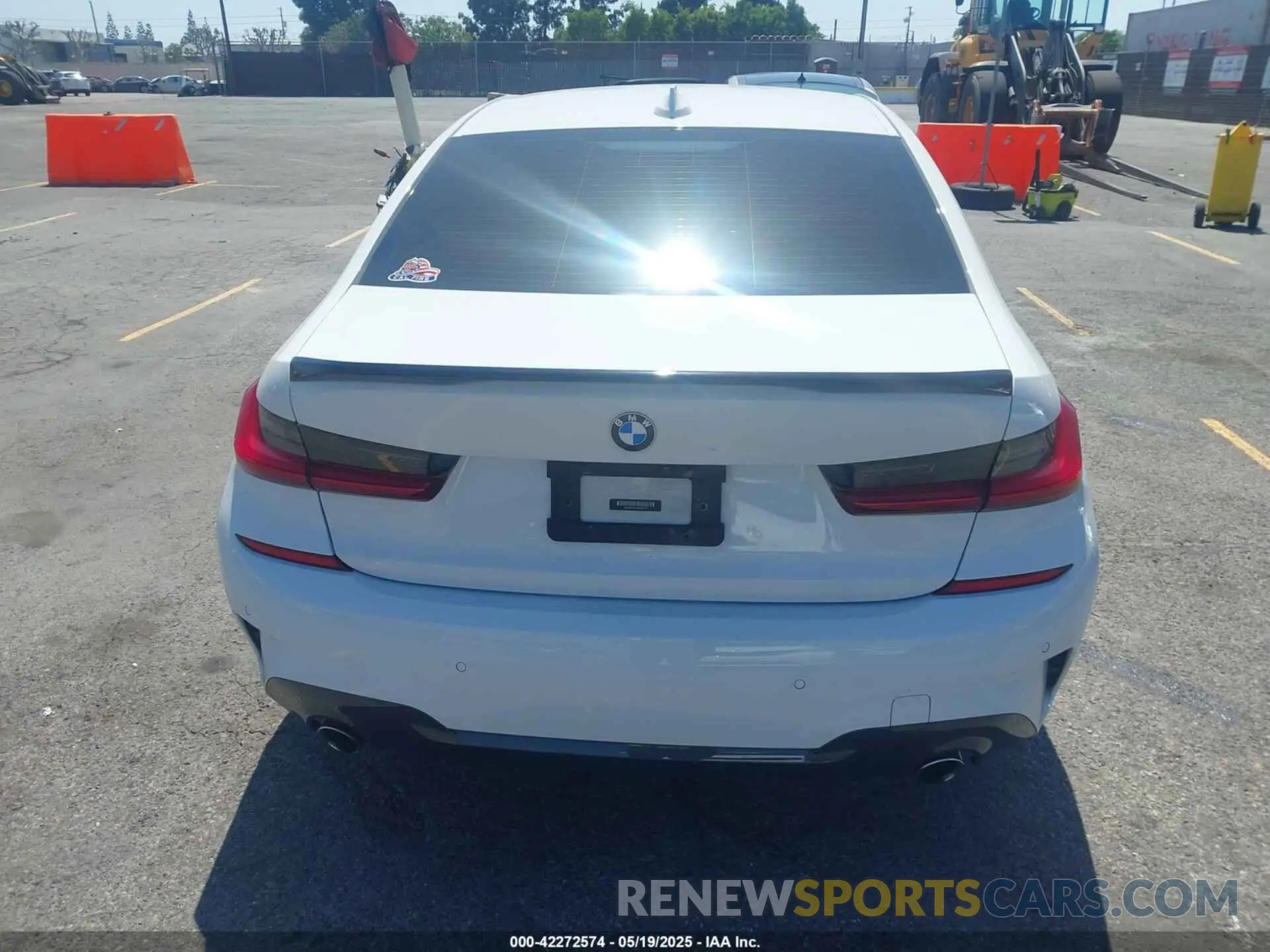 16 Фотография поврежденного автомобиля 3MW5R1J07M8C10703 BMW 330I 2021