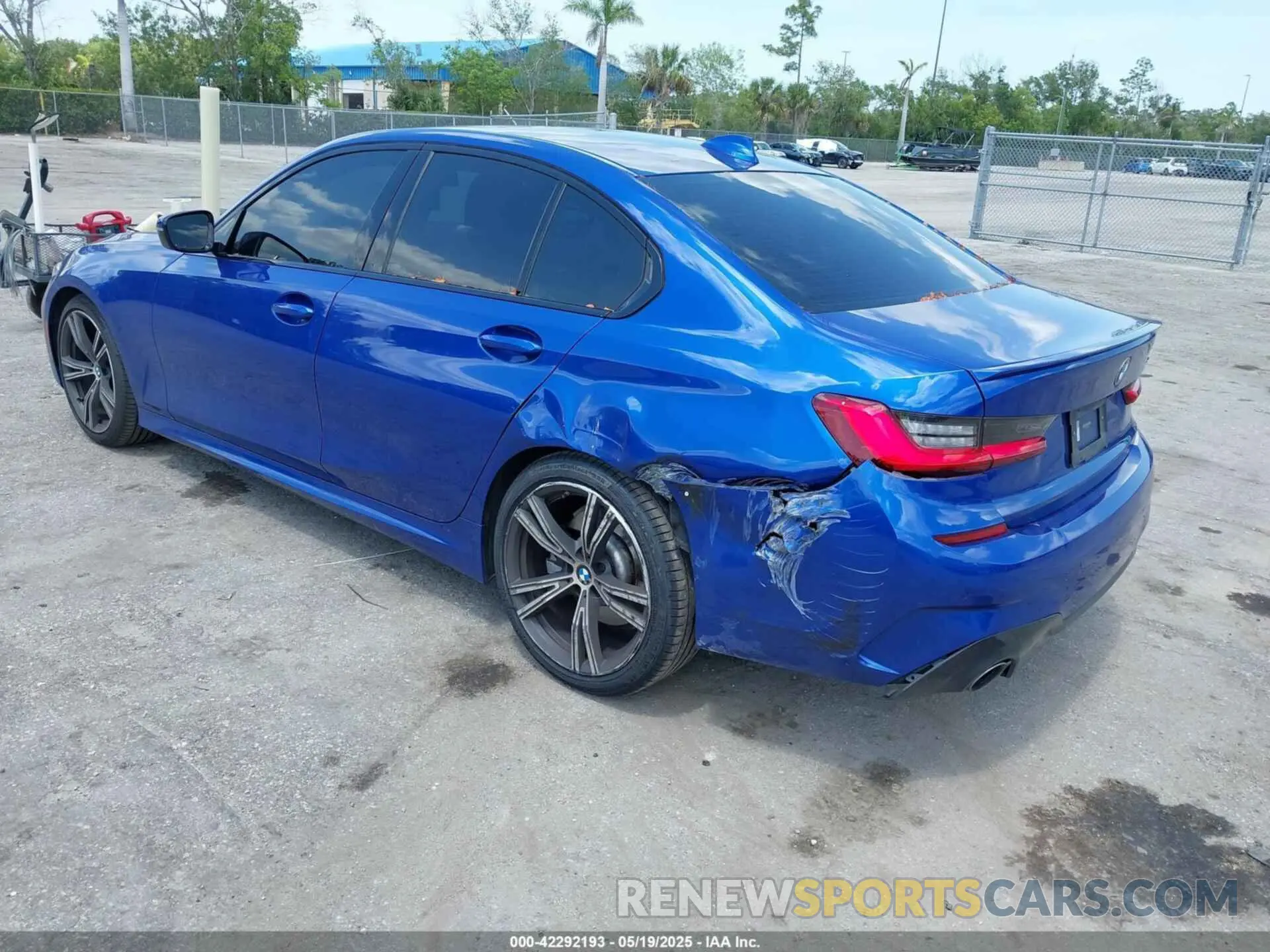 3 Фотография поврежденного автомобиля 3MW5R1J0XM8B54157 BMW 330I 2021