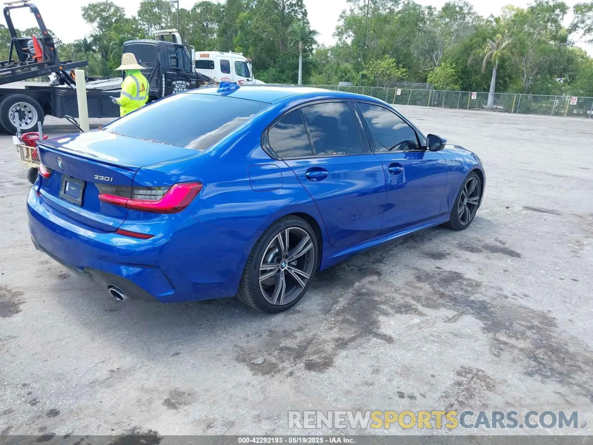 4 Фотография поврежденного автомобиля 3MW5R1J0XM8B54157 BMW 330I 2021