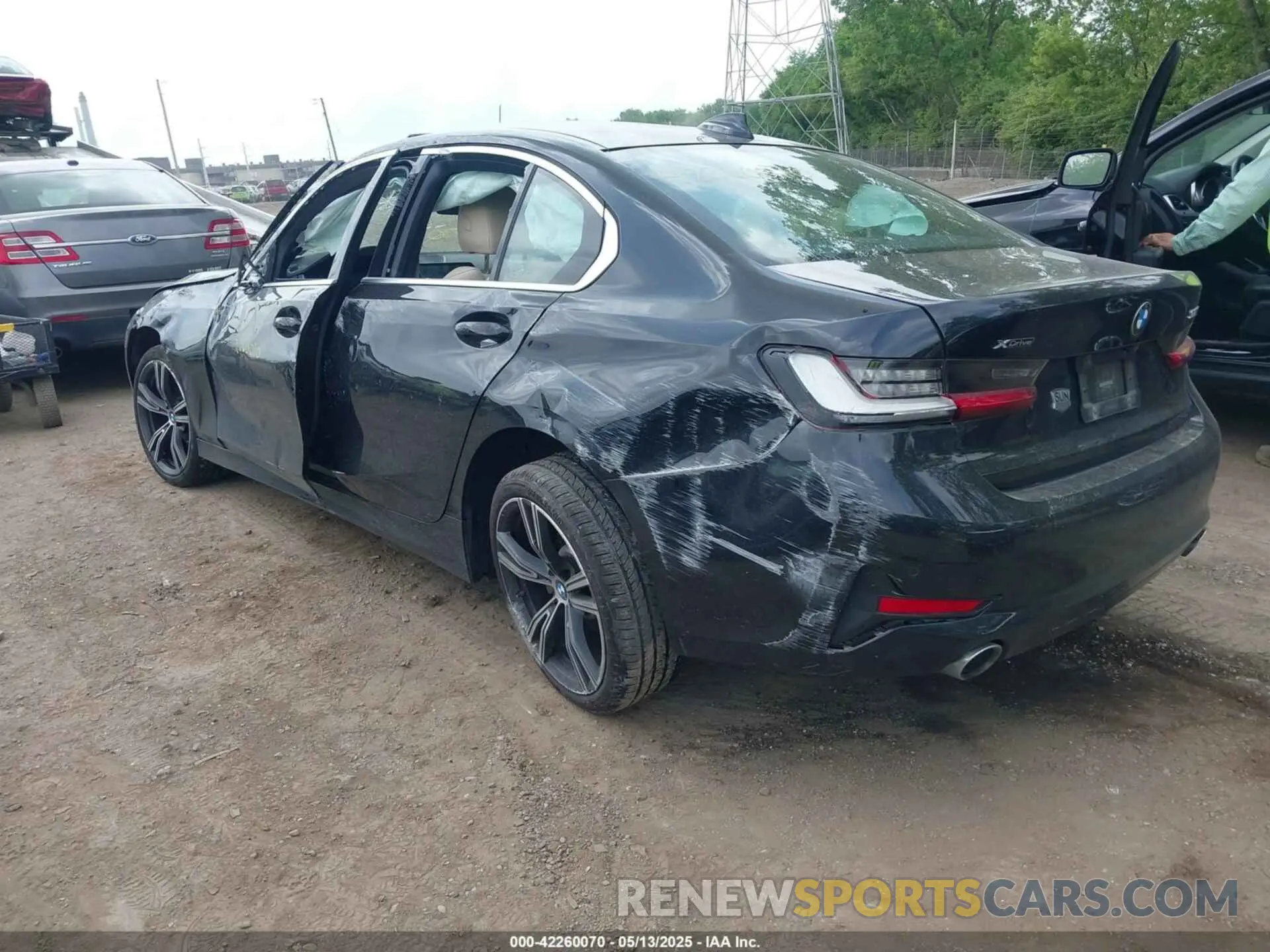 3 Фотография поврежденного автомобиля 3MW5R7J00M8B79538 BMW 330I 2021