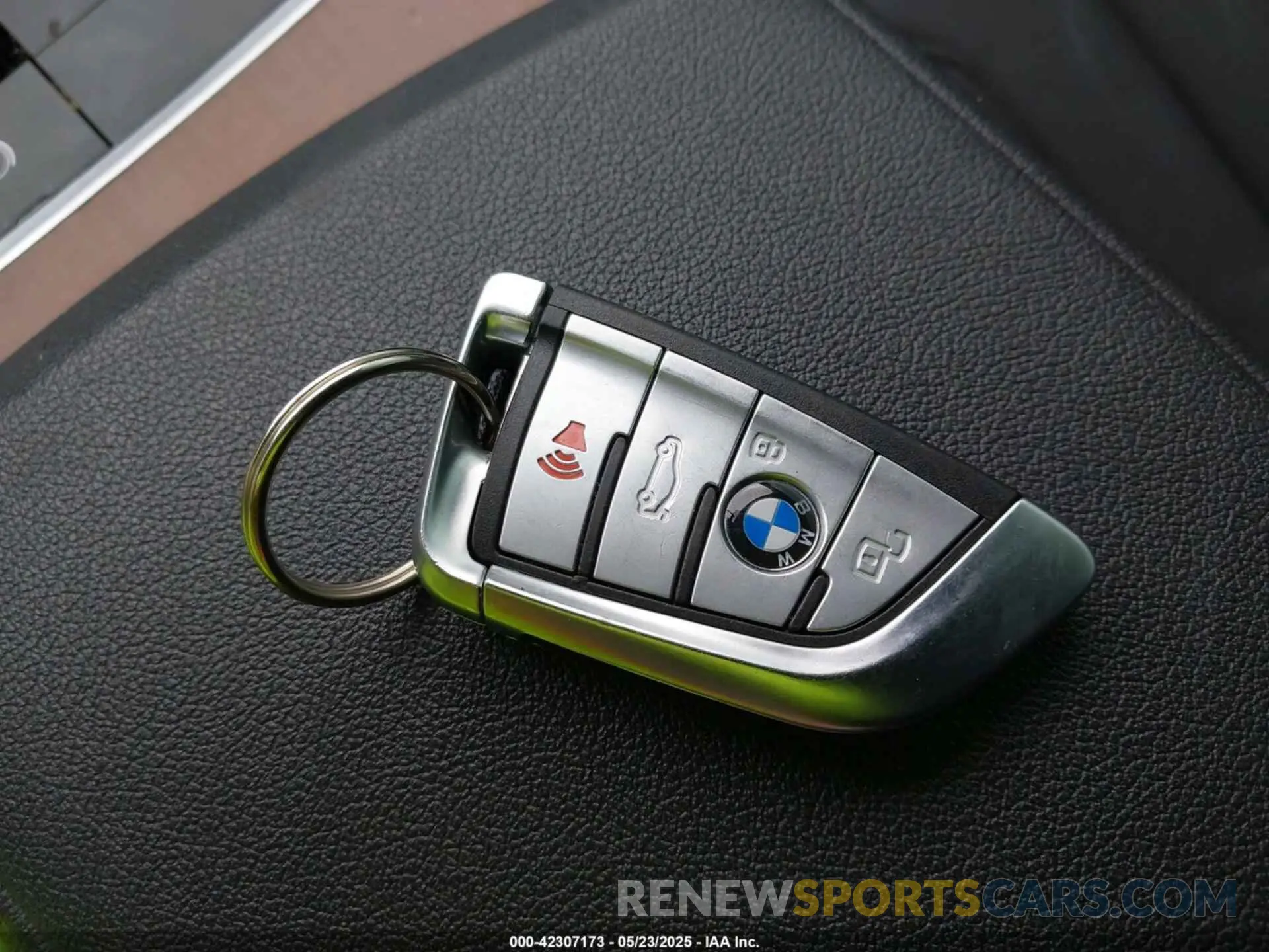 11 Фотография поврежденного автомобиля 3MW5R7J01M8B94131 BMW 330I 2021